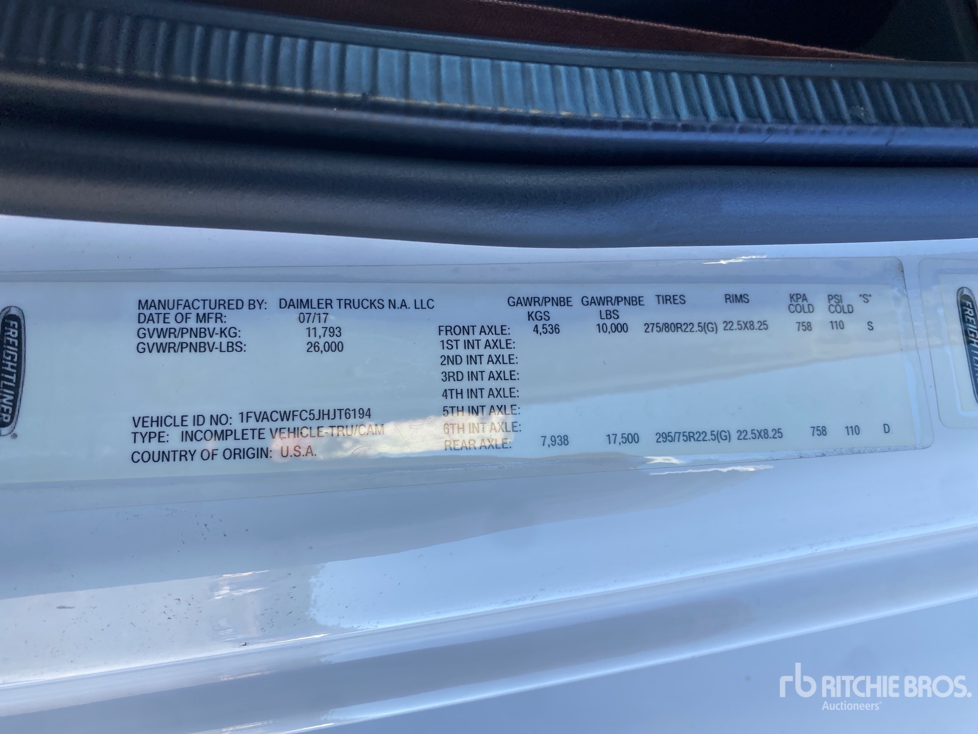 2018 Freightliner M2106