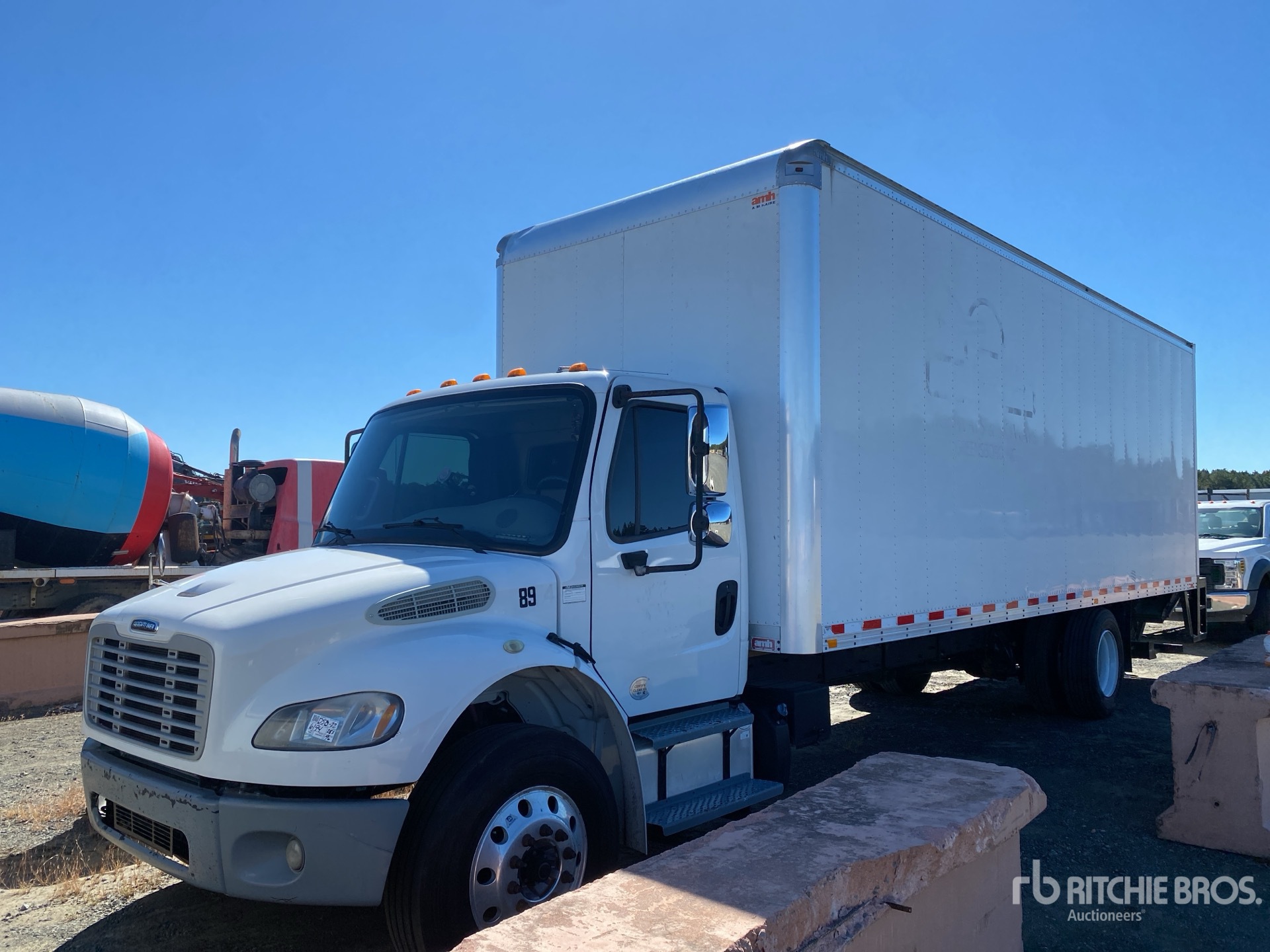 Photo of 2018 Freightliner M2106
