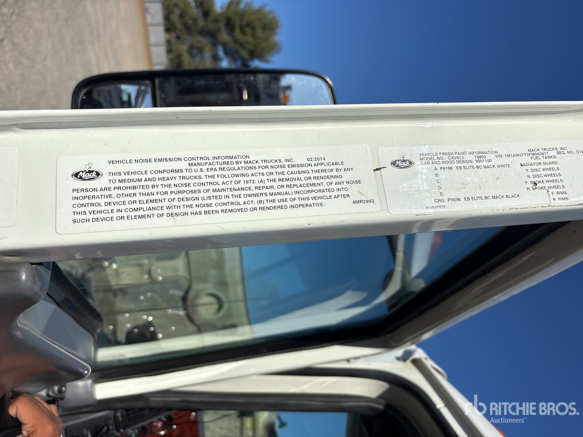 2015 Mack PINNACLE CXU 61