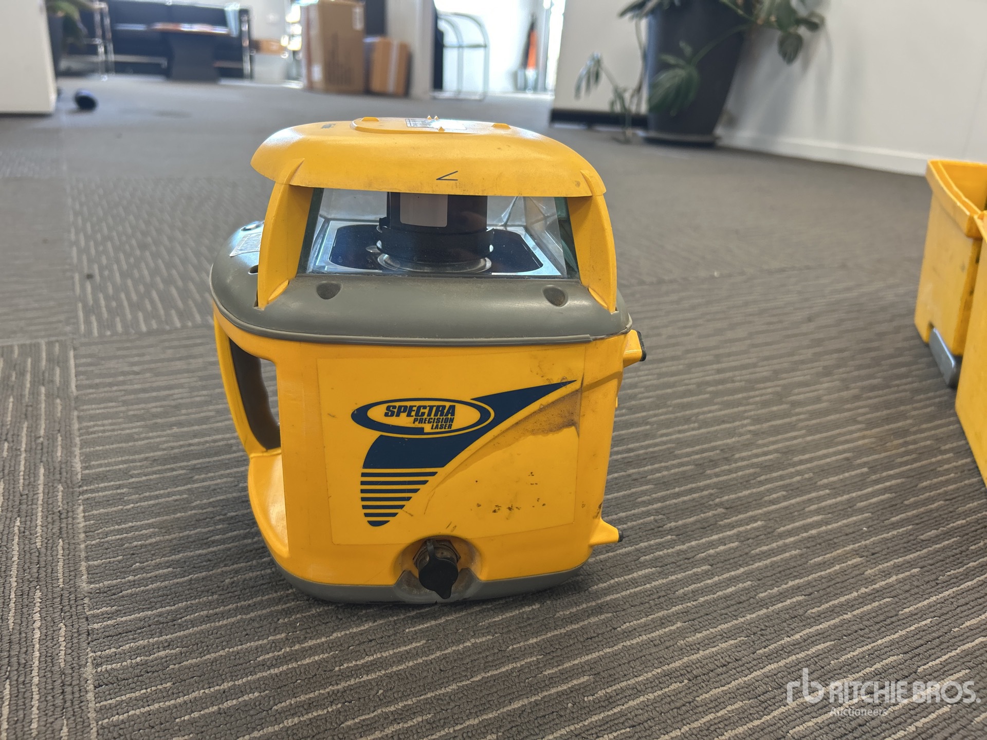 2004 Trimble LL600