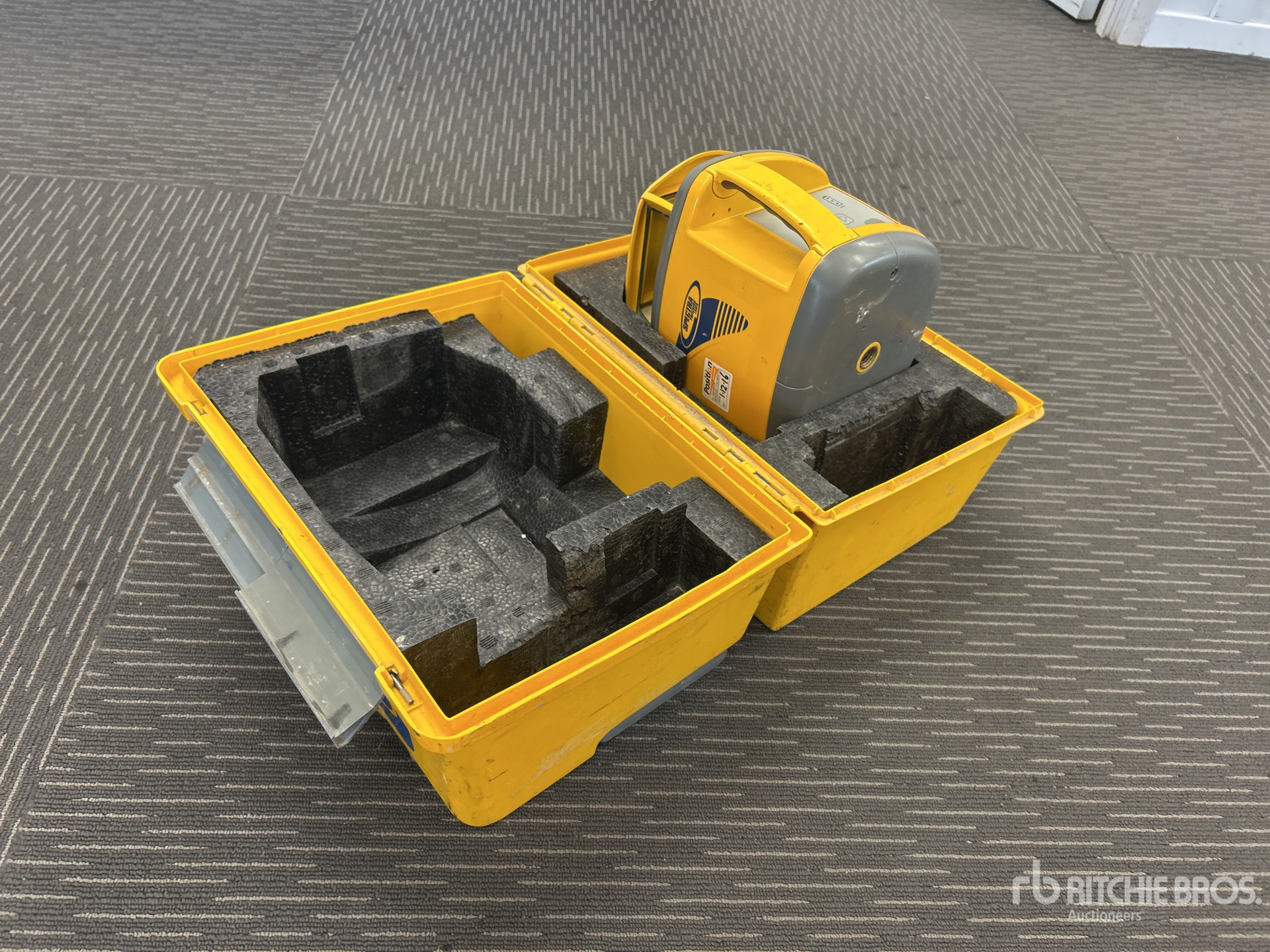 2004 Trimble LL600