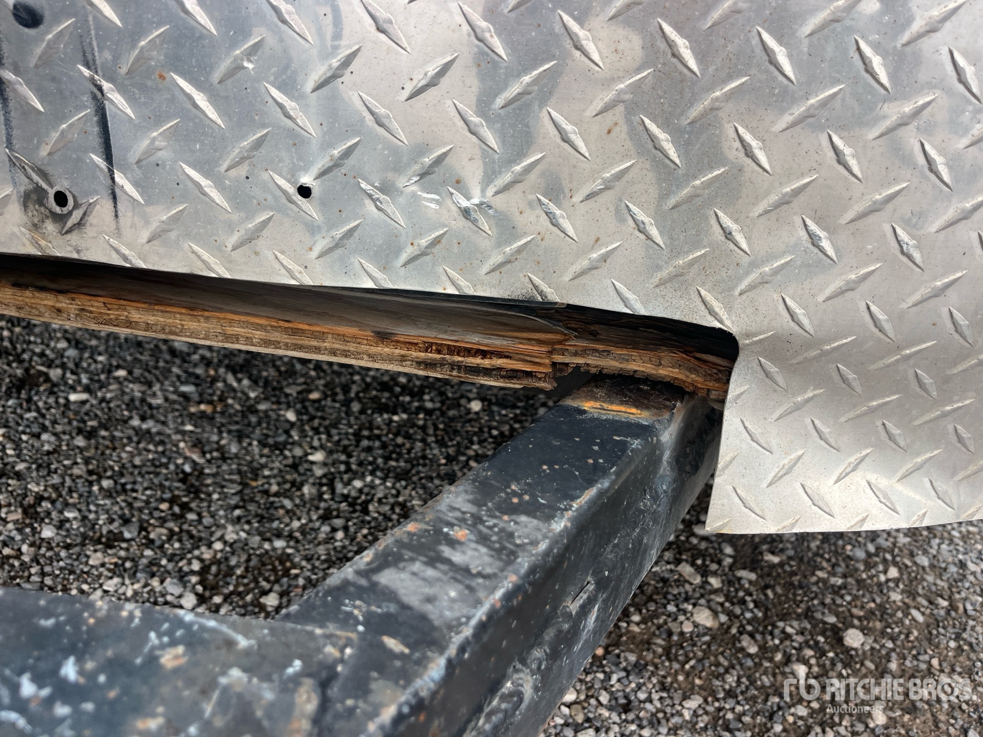 2018 Interstate 12 FT T/A (INOPERABLE)