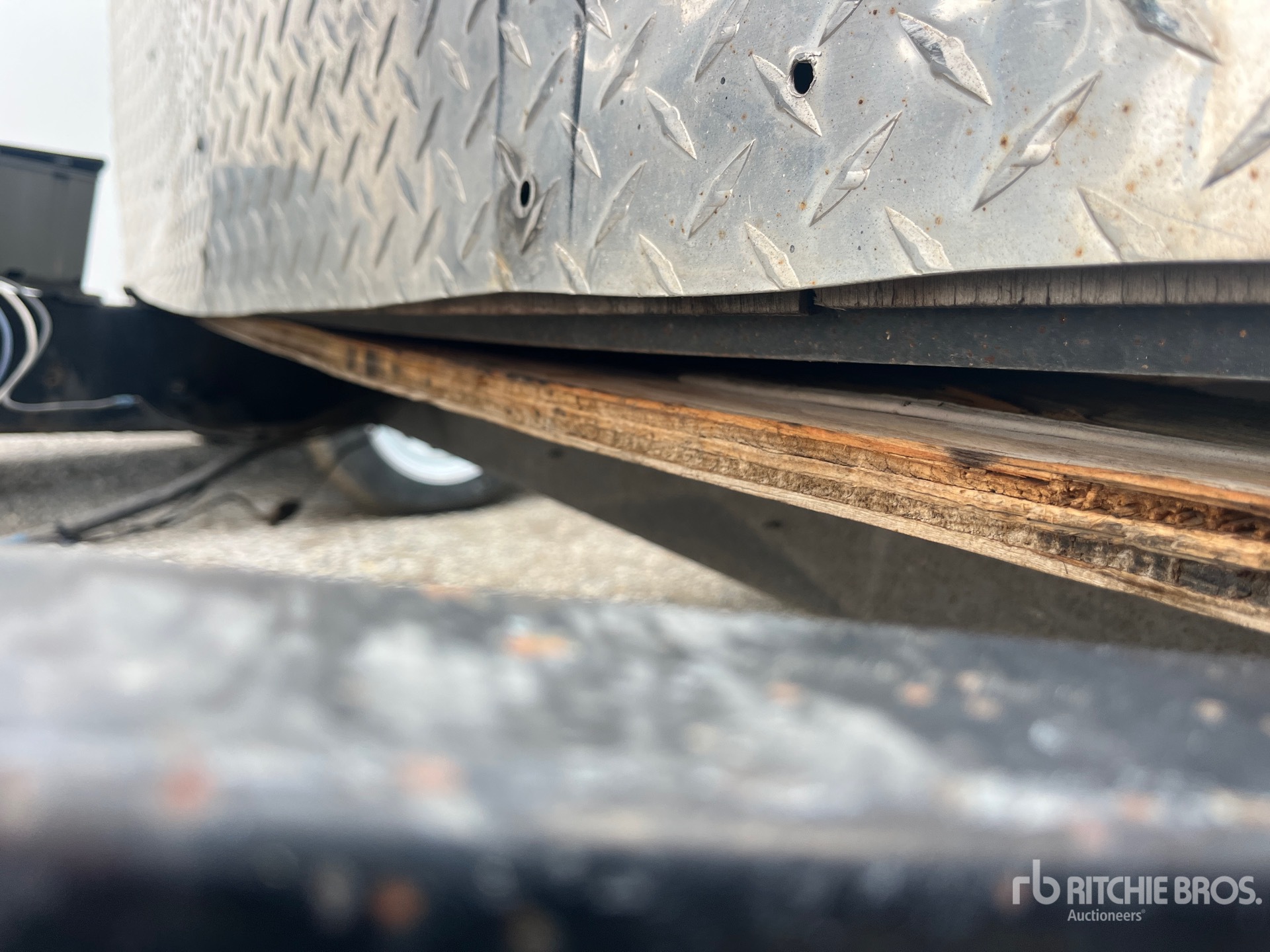 2018 Interstate 12 FT T/A (INOPERABLE)