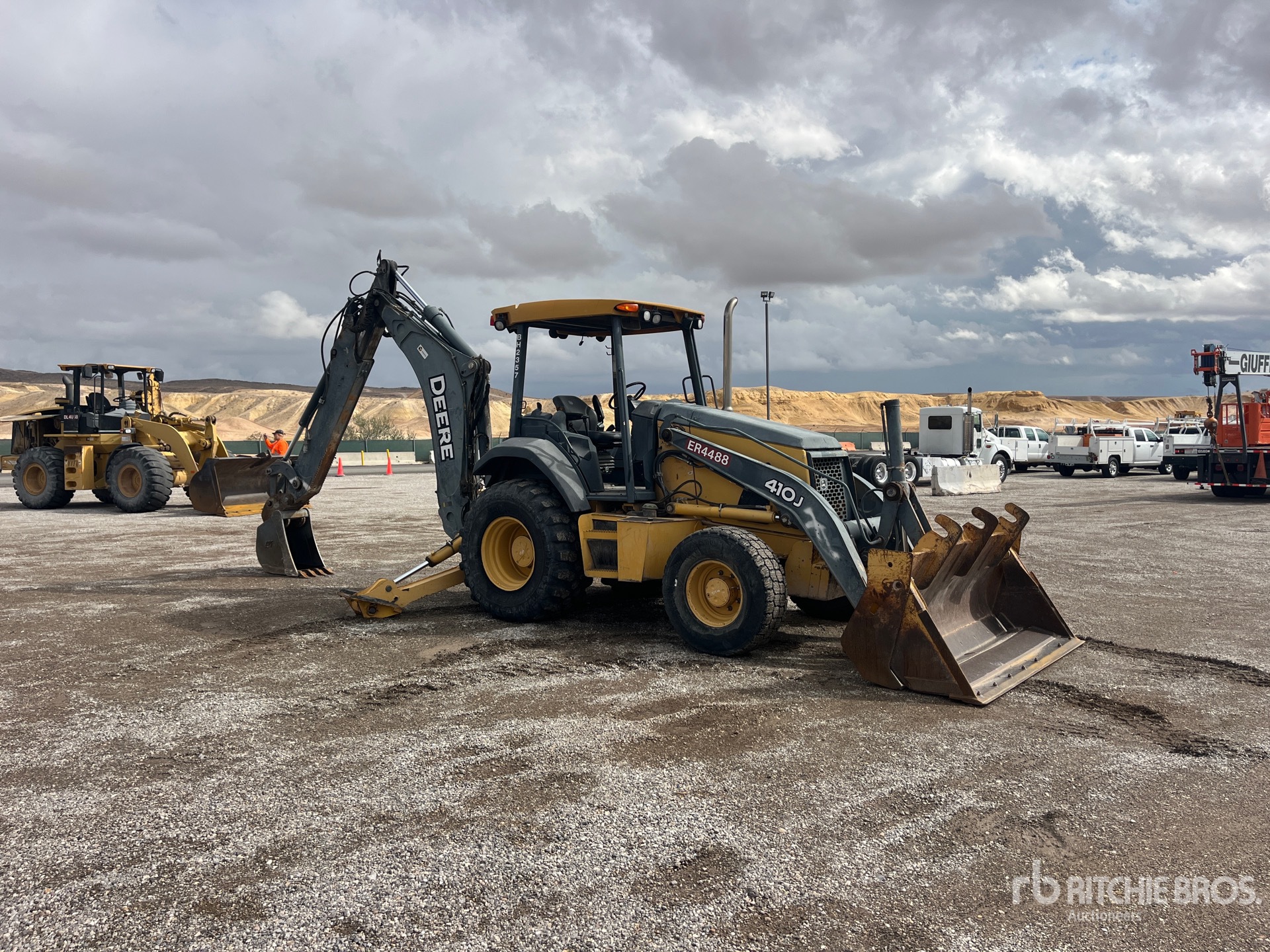 2011 John Deere 410J