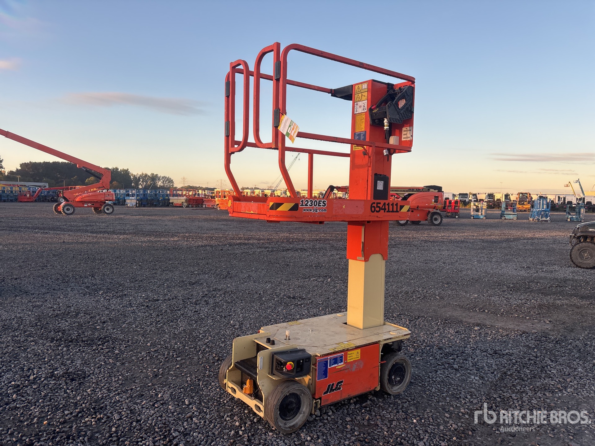 2016 JLG 1230ES