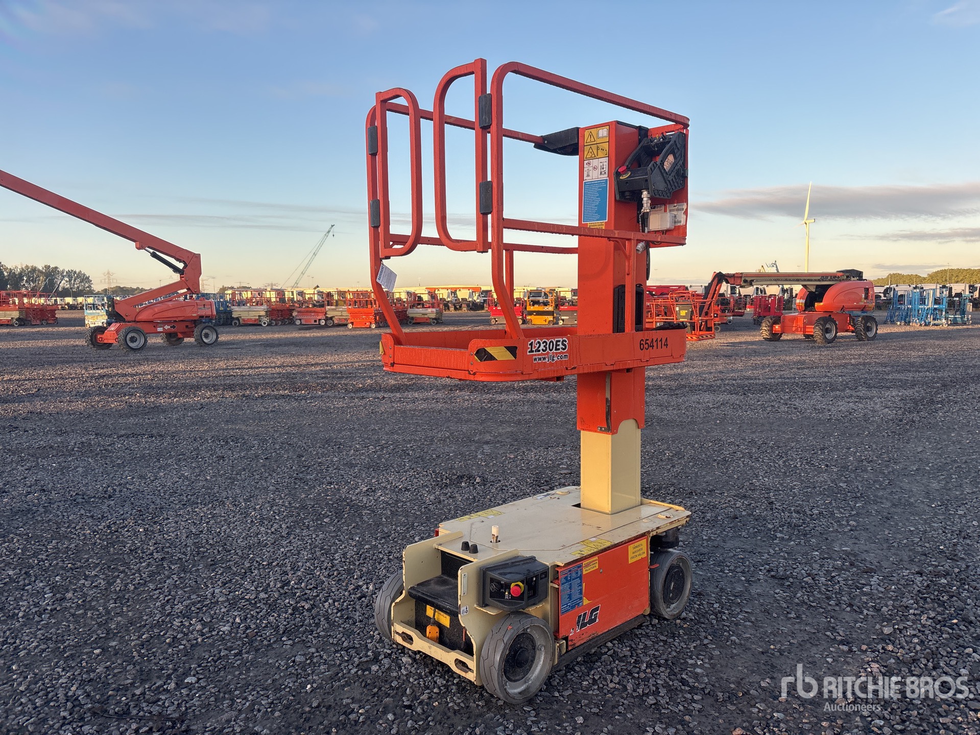 2016 JLG 1230ES
