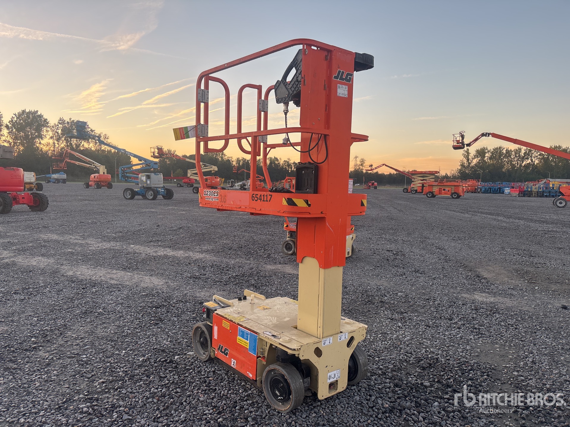 2016 JLG 1230ES