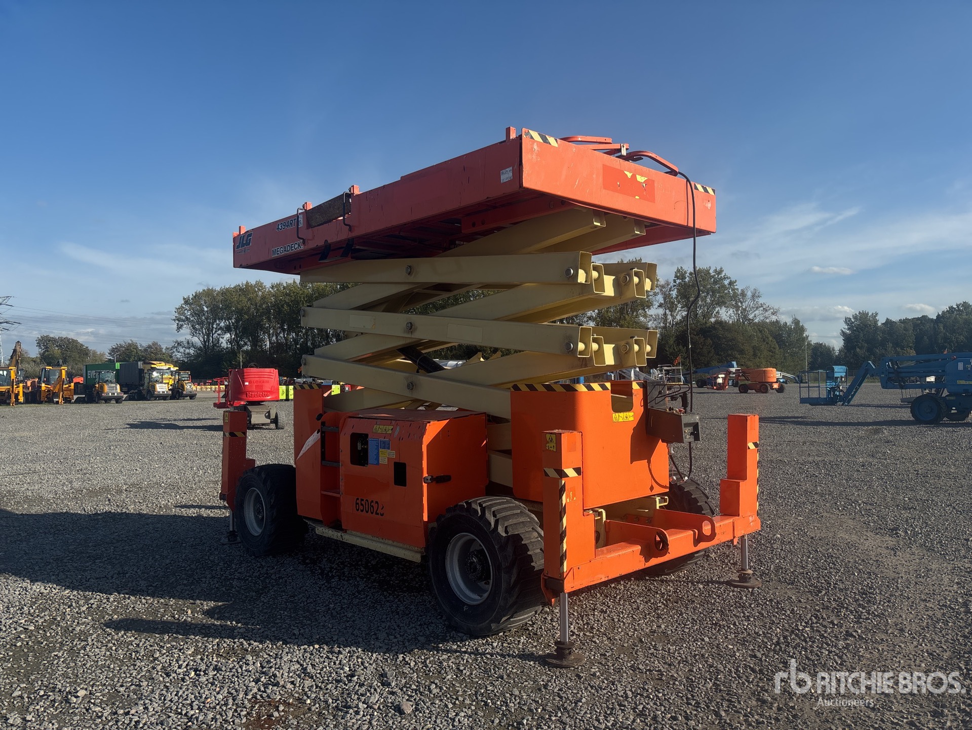 2016 JLG 4394RT