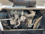 Moteur with Engine - Left Side