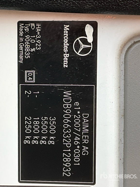 General Appearance with Numéro de série/Numéro d'identification du véhicule automobile