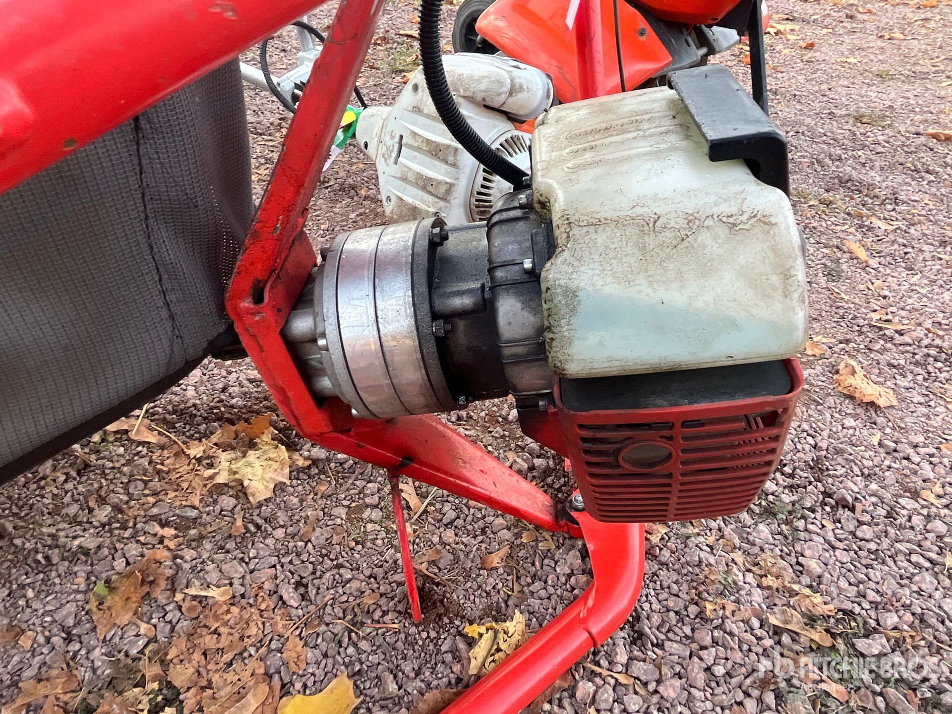 2023 Husqvarna LC347V