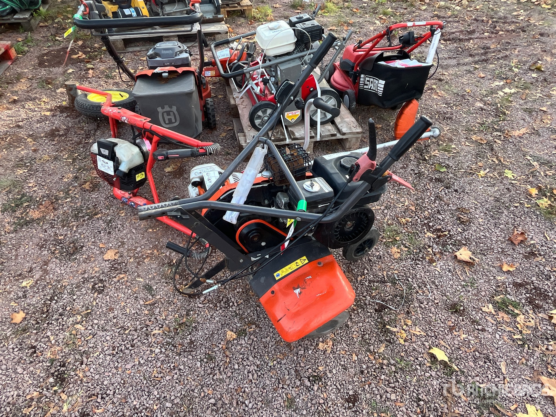 2023 Husqvarna LC347V