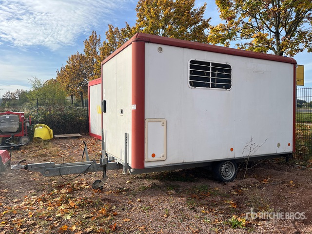 2013 CNSE 2REC1 Enclosed Trailer