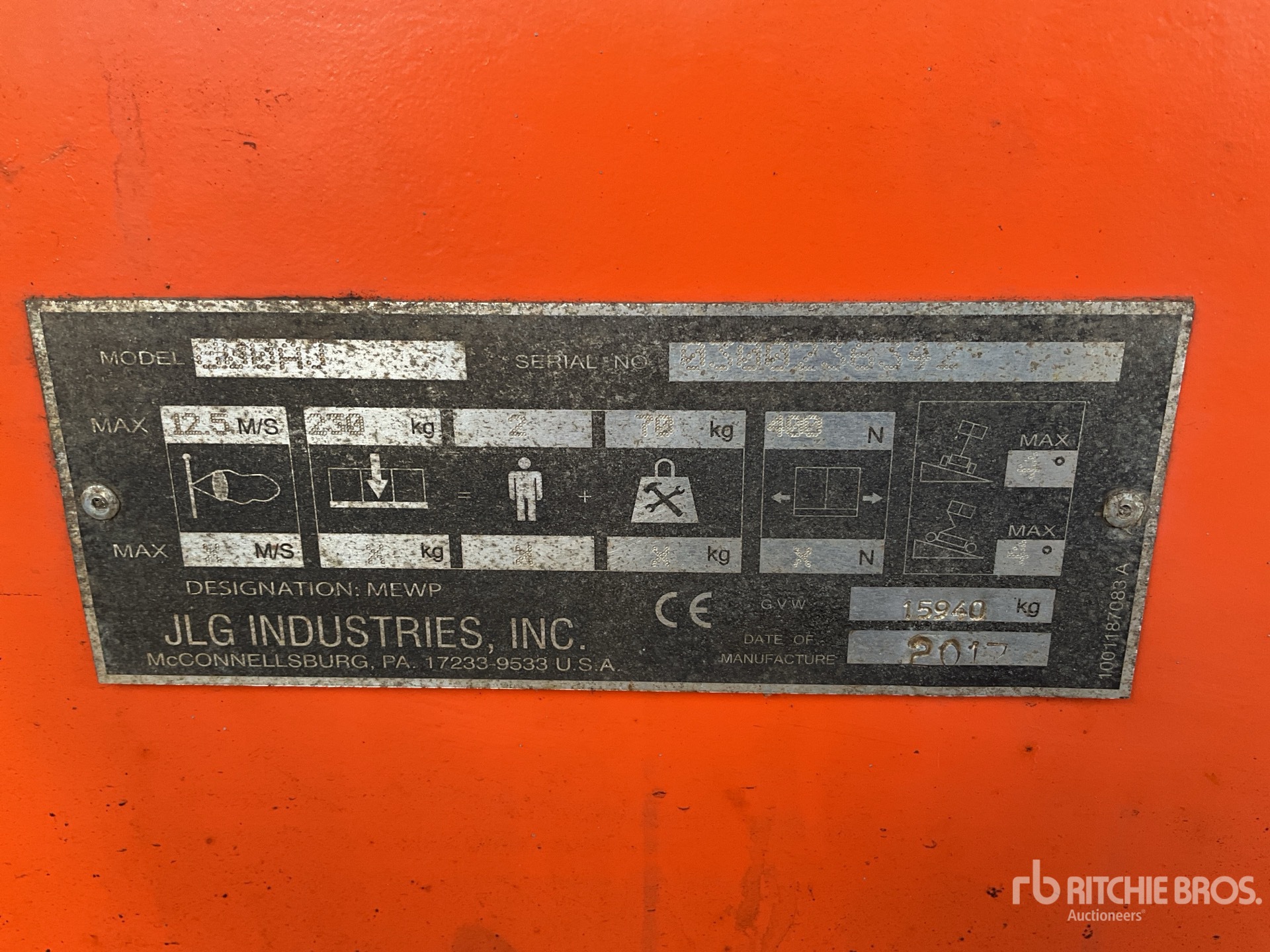 2017 JLG 800 AJ