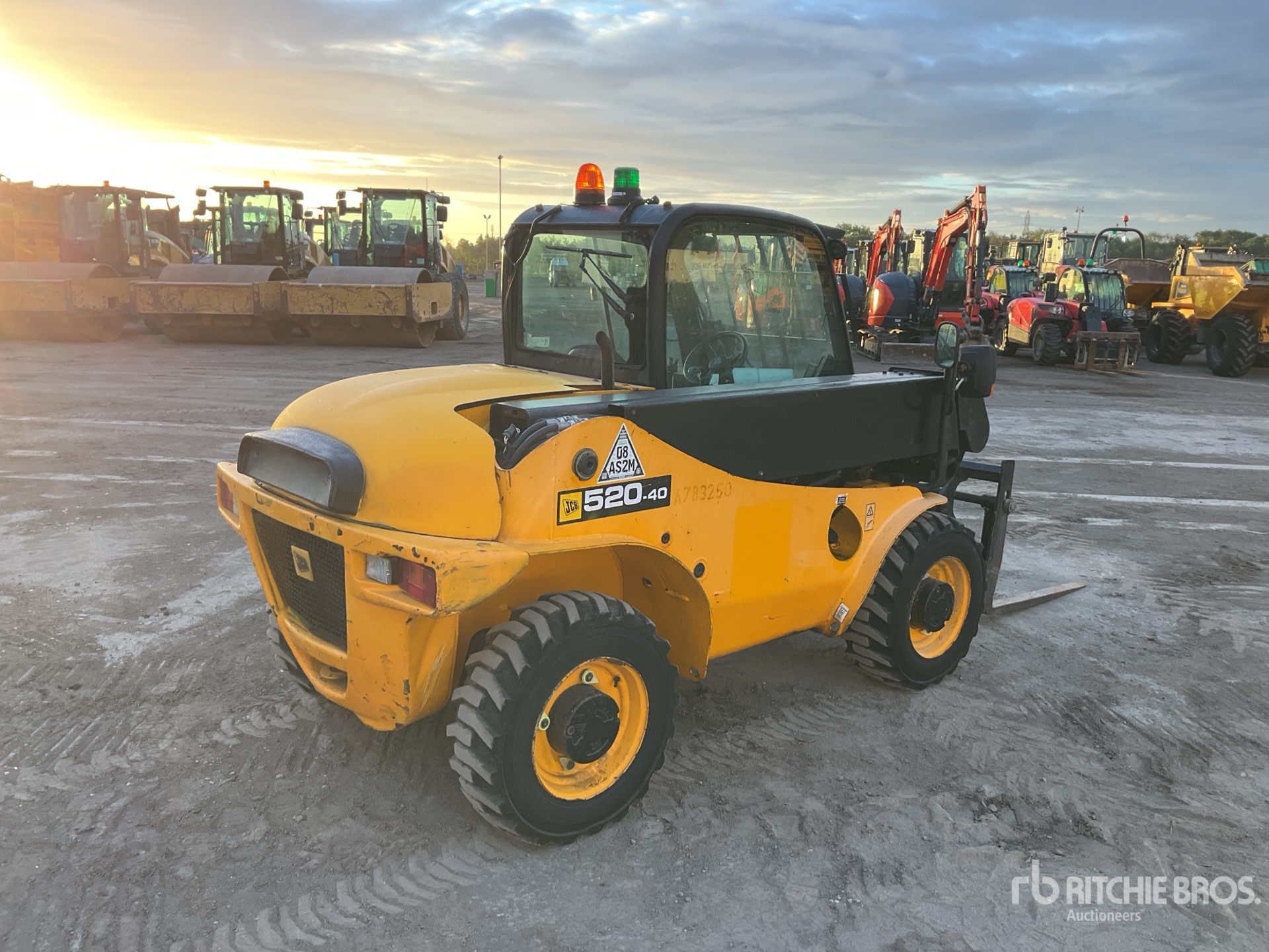 2017 JCB 520-40