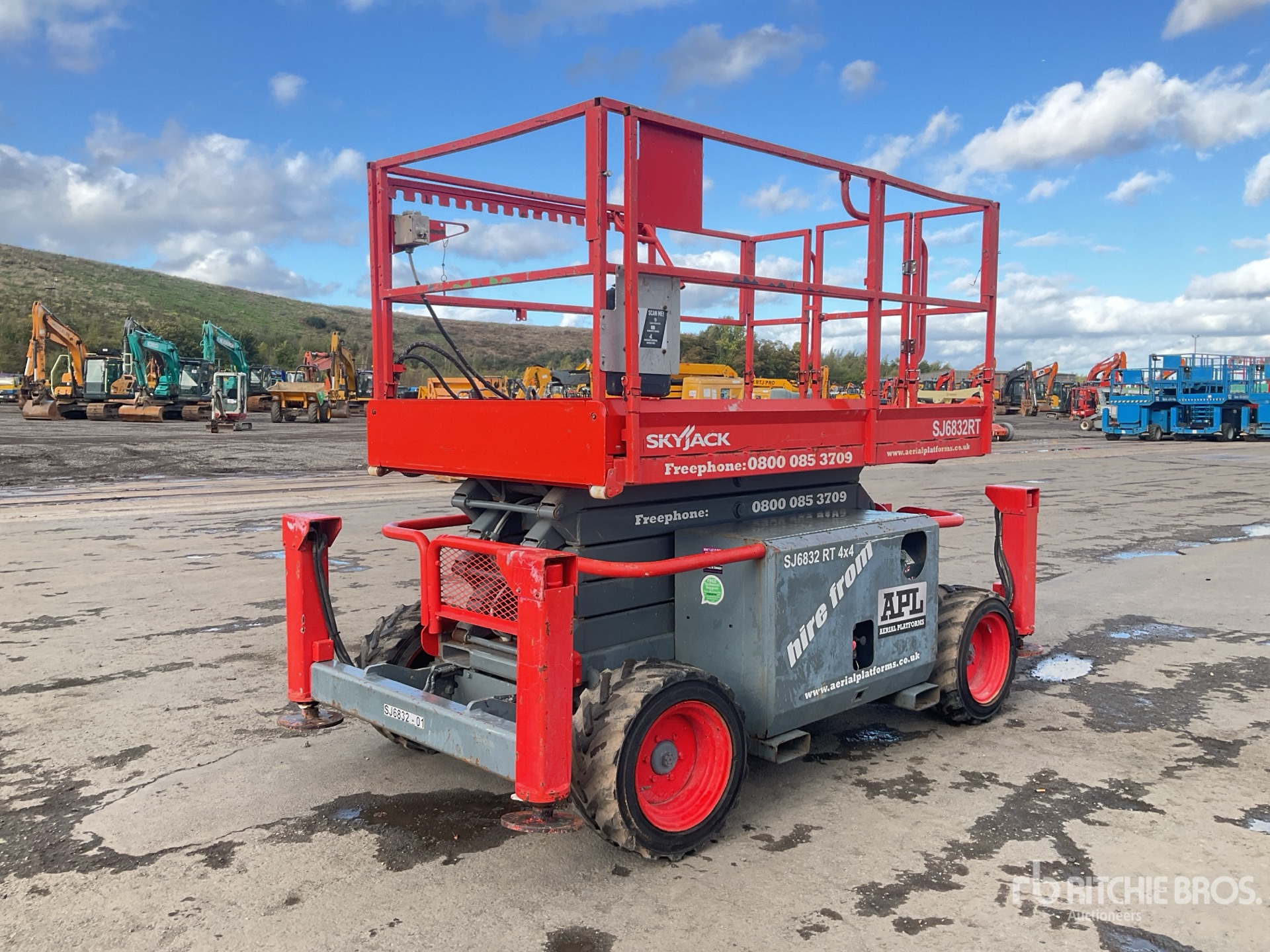 2014 Skyjack SJ6832