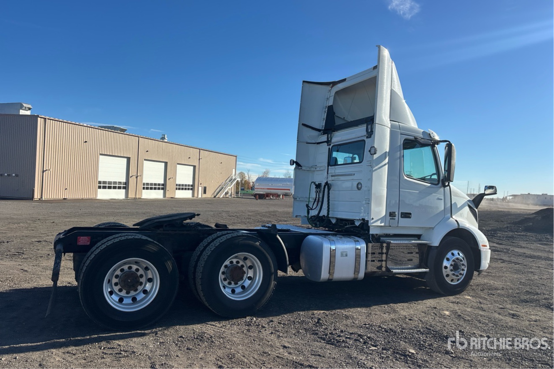 2020 Volvo VNR