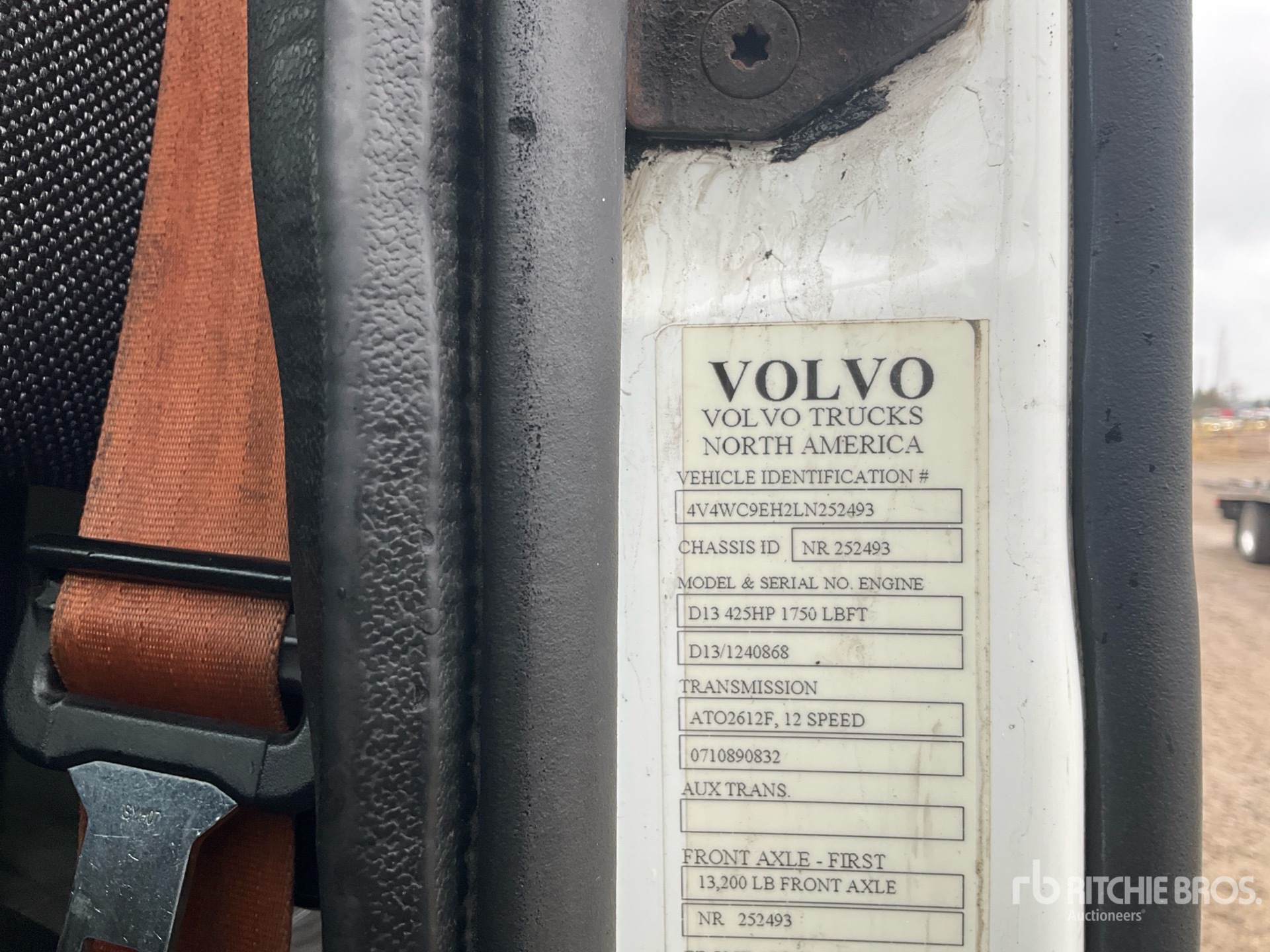 2020 Volvo VNR