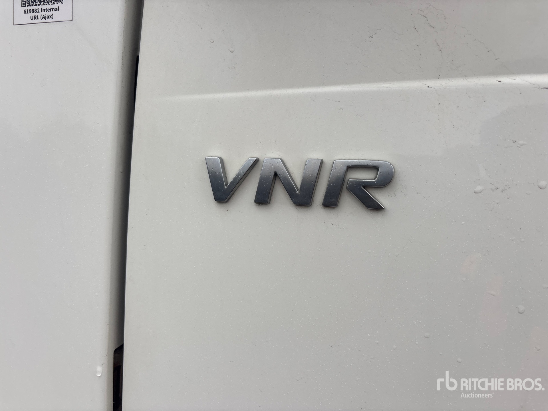 2020 Volvo VNR