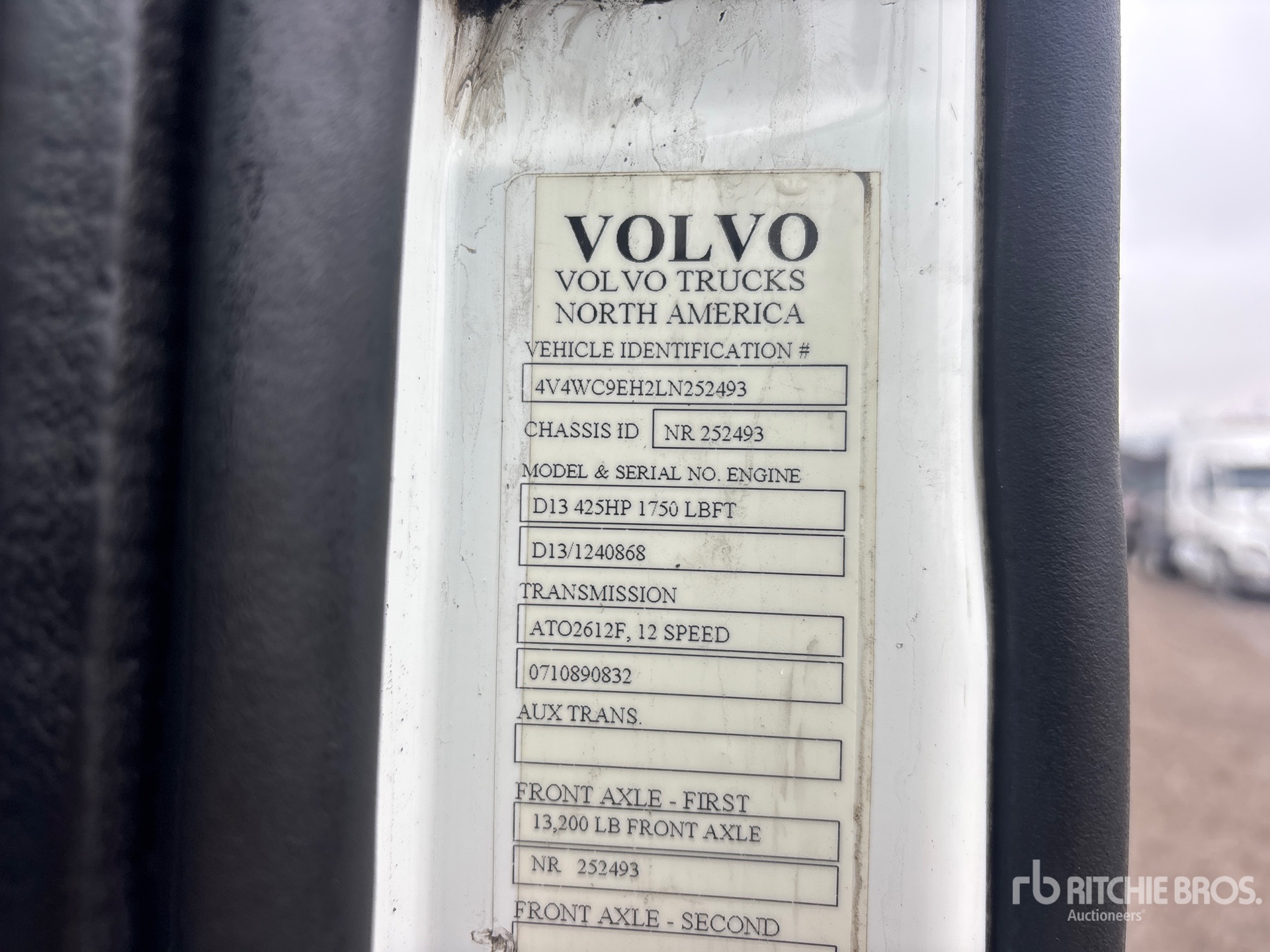 2020 Volvo VNR