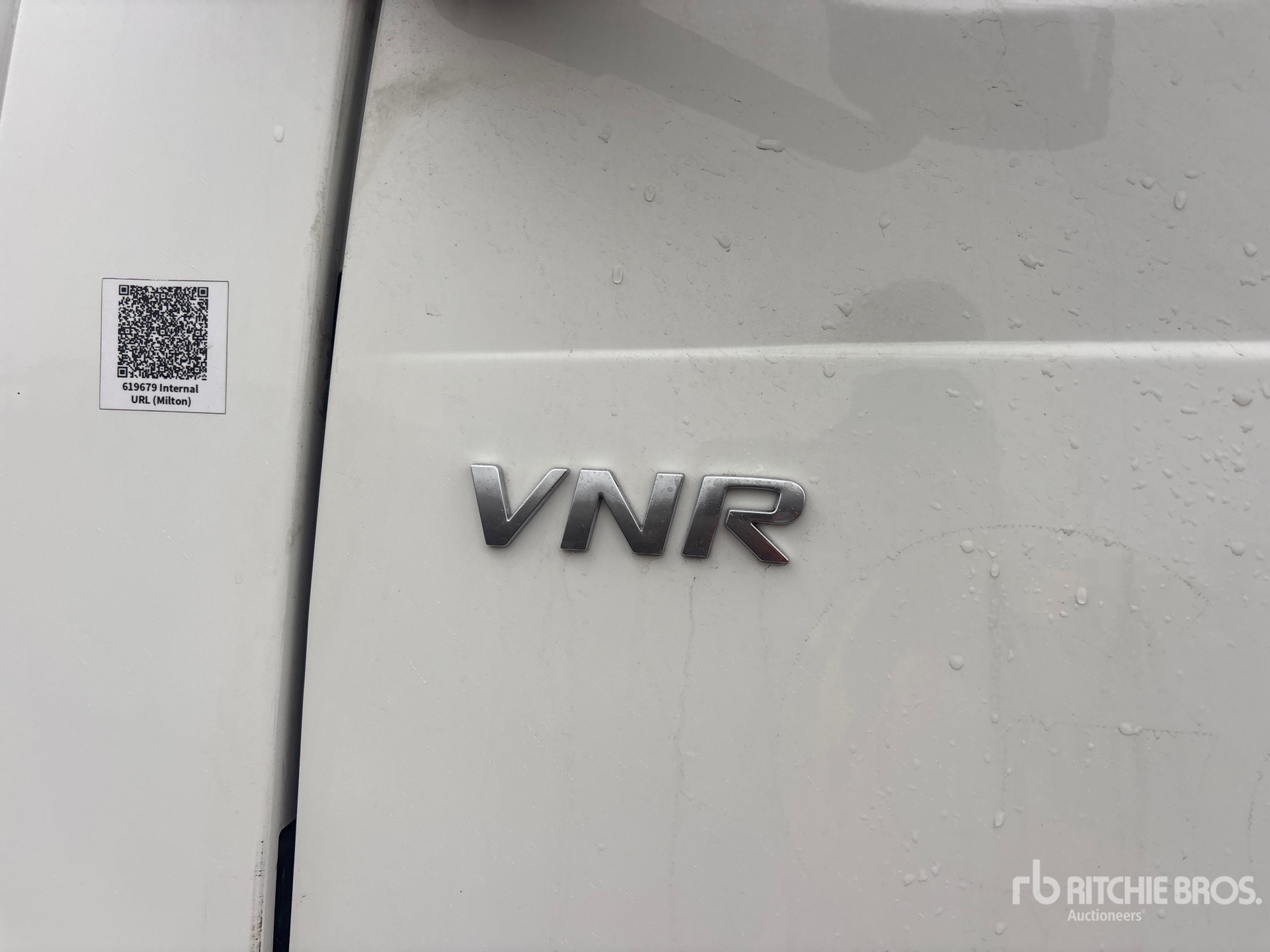 2020 Volvo VNR