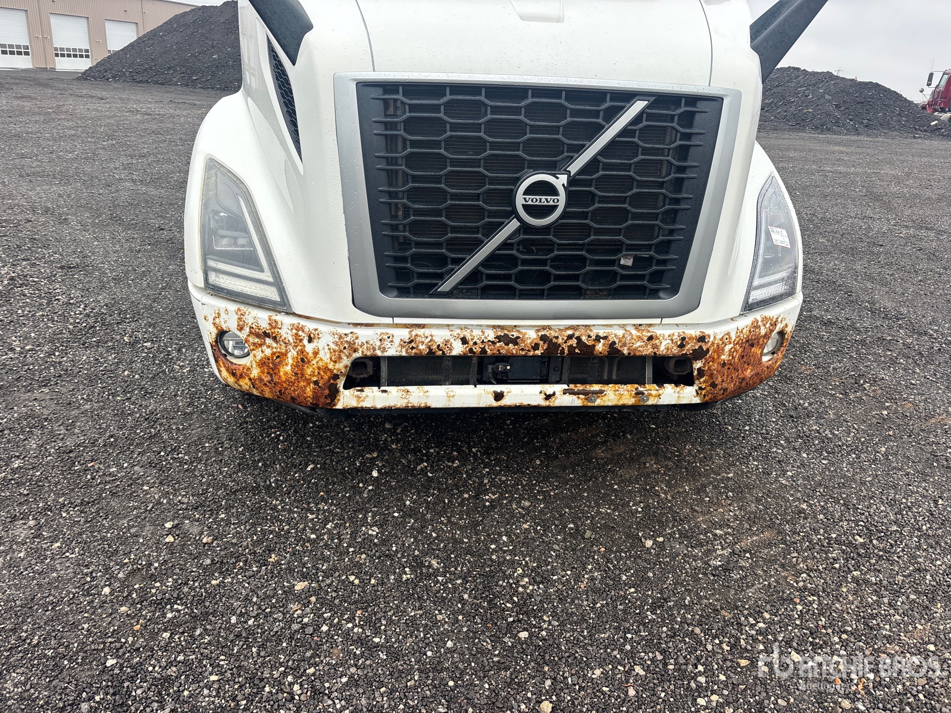 2020 Volvo VNR