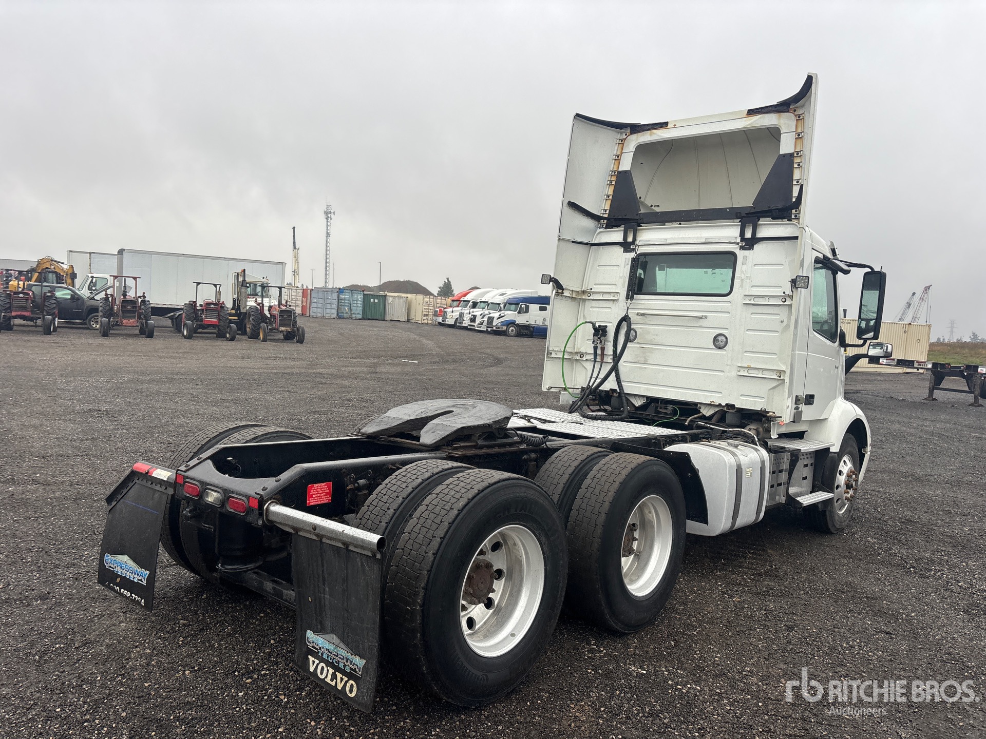 2020 Volvo VNR