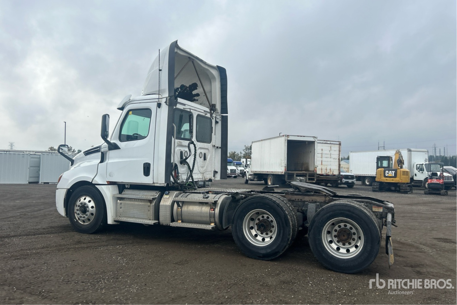 2020 Freightliner Cascadia 126