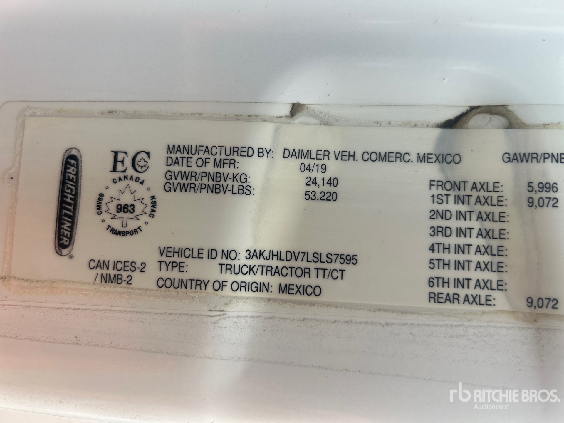 2020 Freightliner Cascadia 126