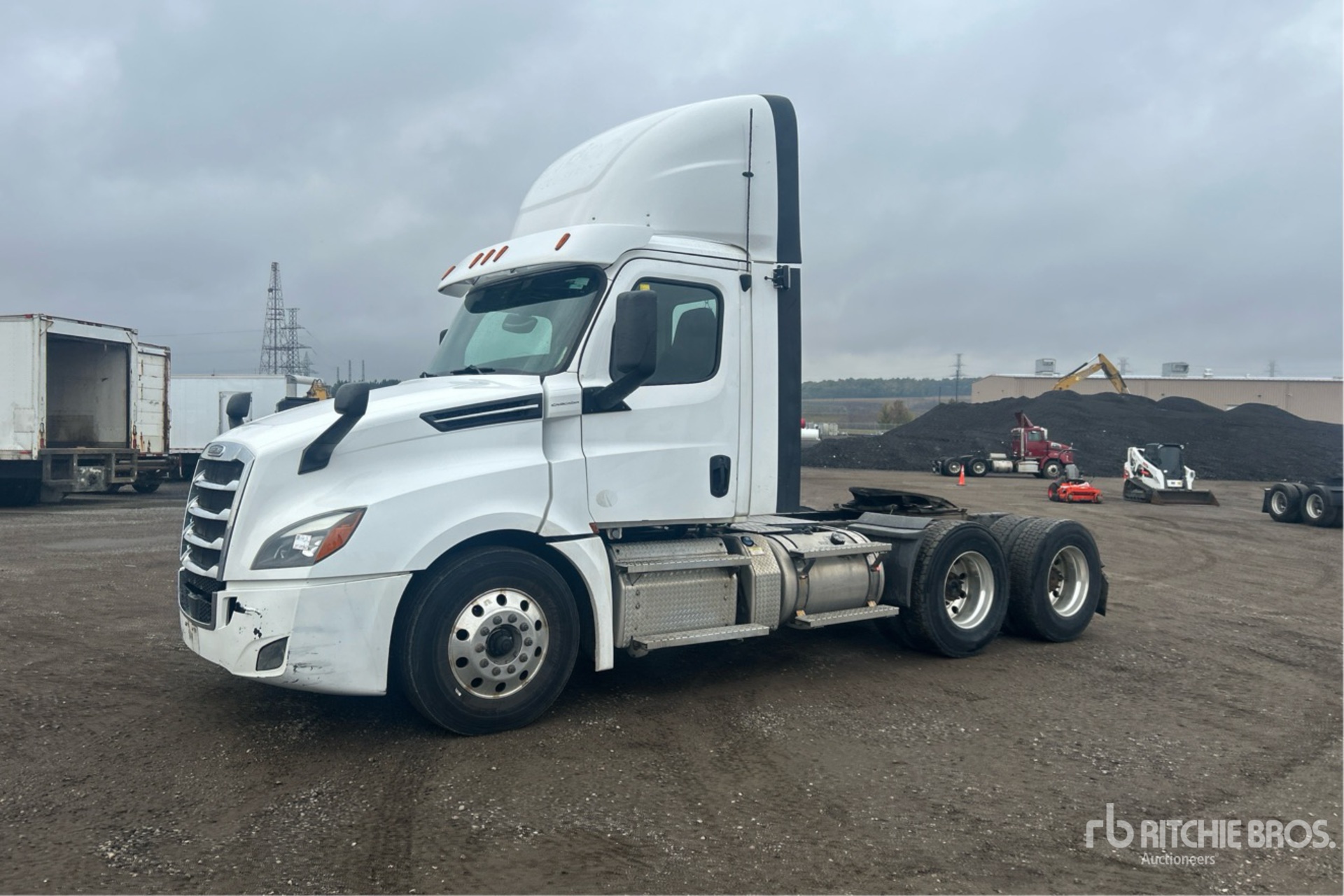 2020 Freightliner Cascadia 126