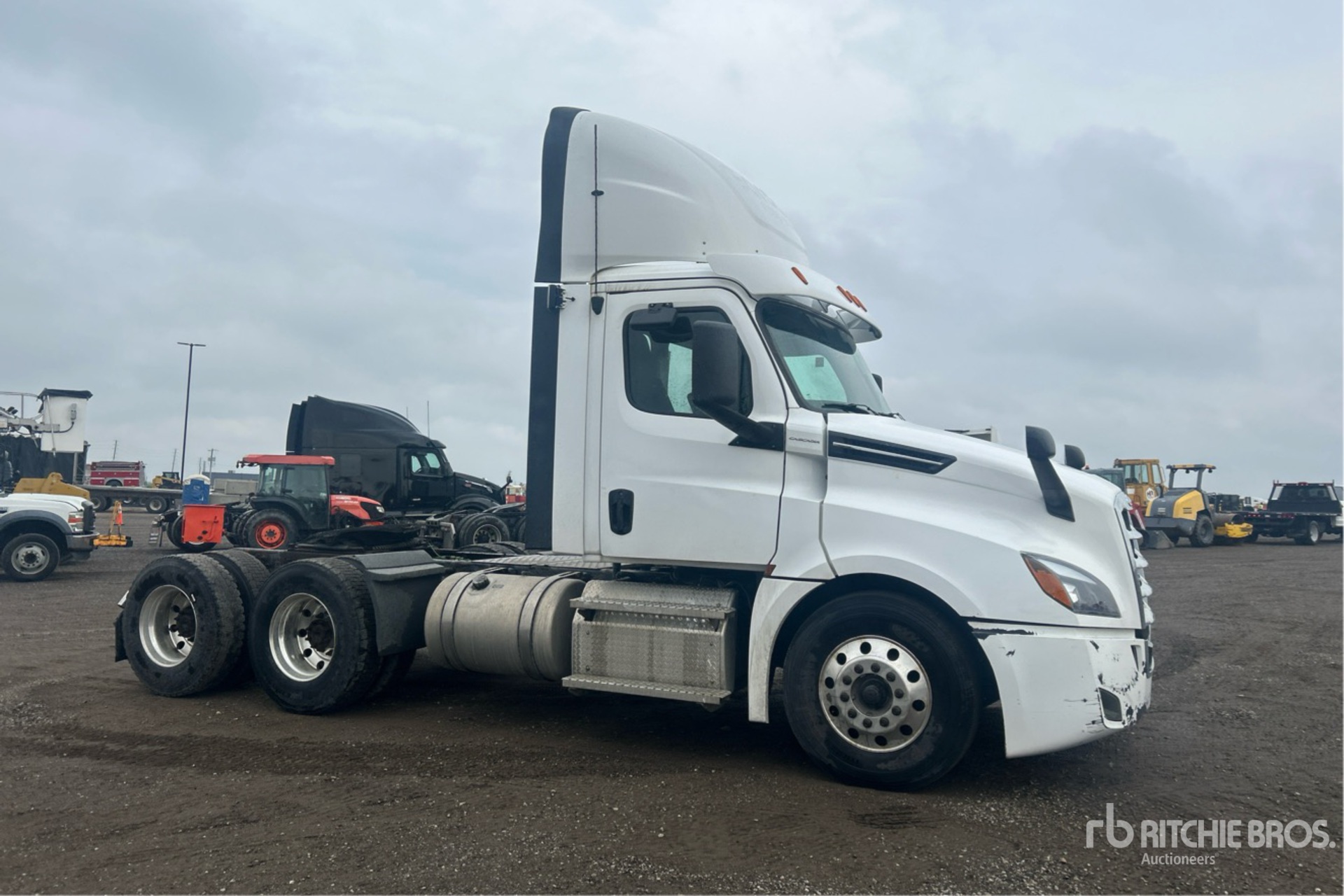 2020 Freightliner Cascadia 126