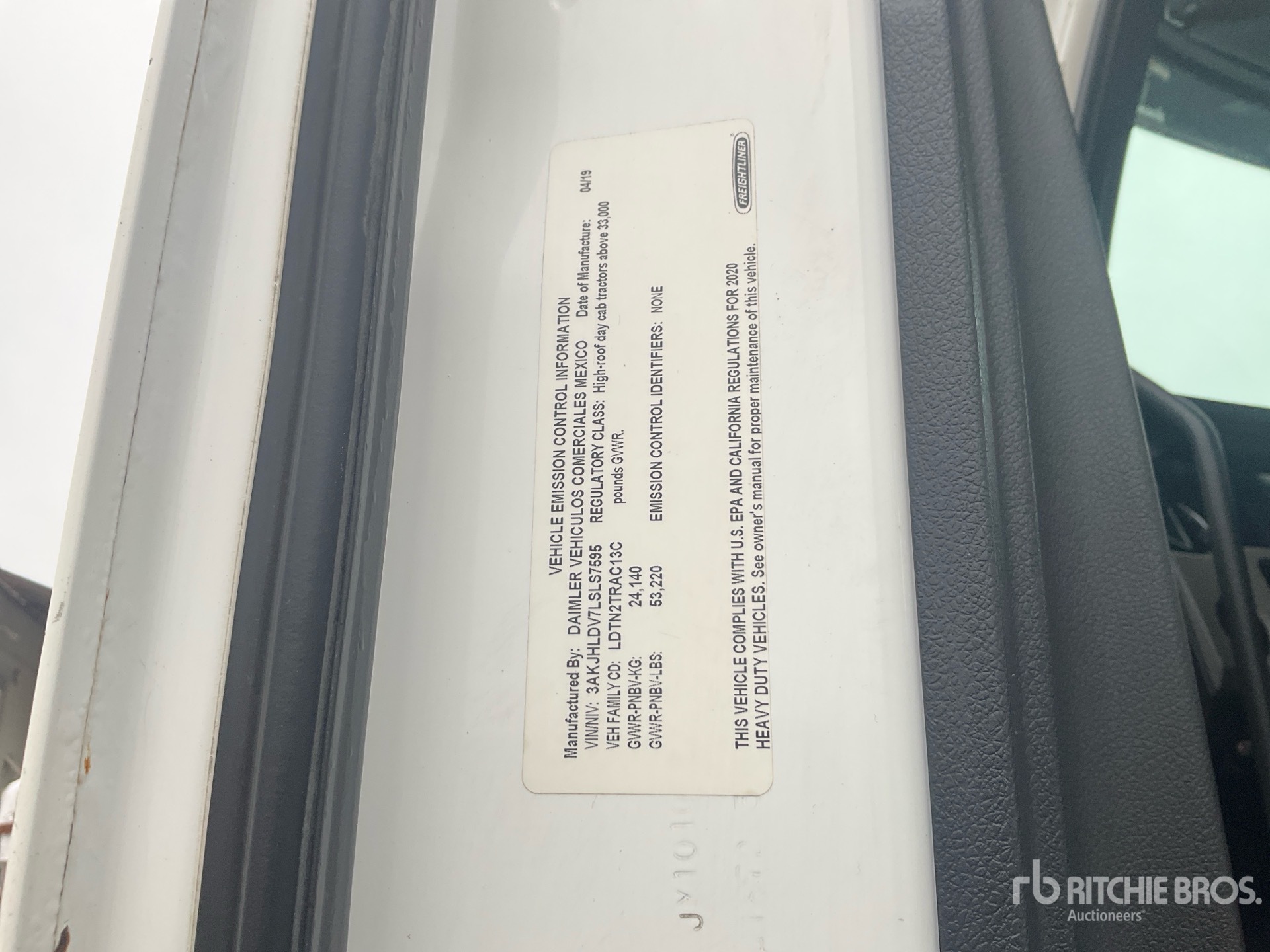 2020 Freightliner Cascadia 126