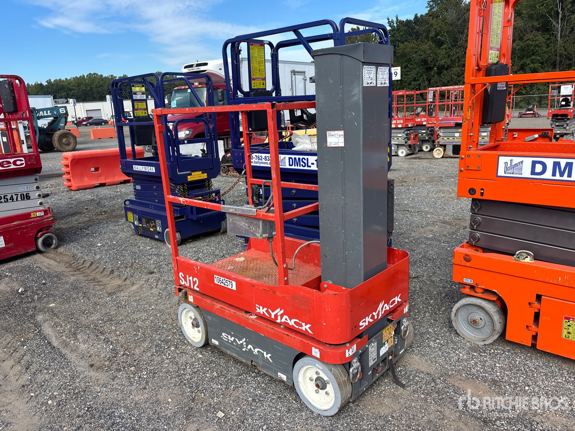 2017 Skyjack SJ12