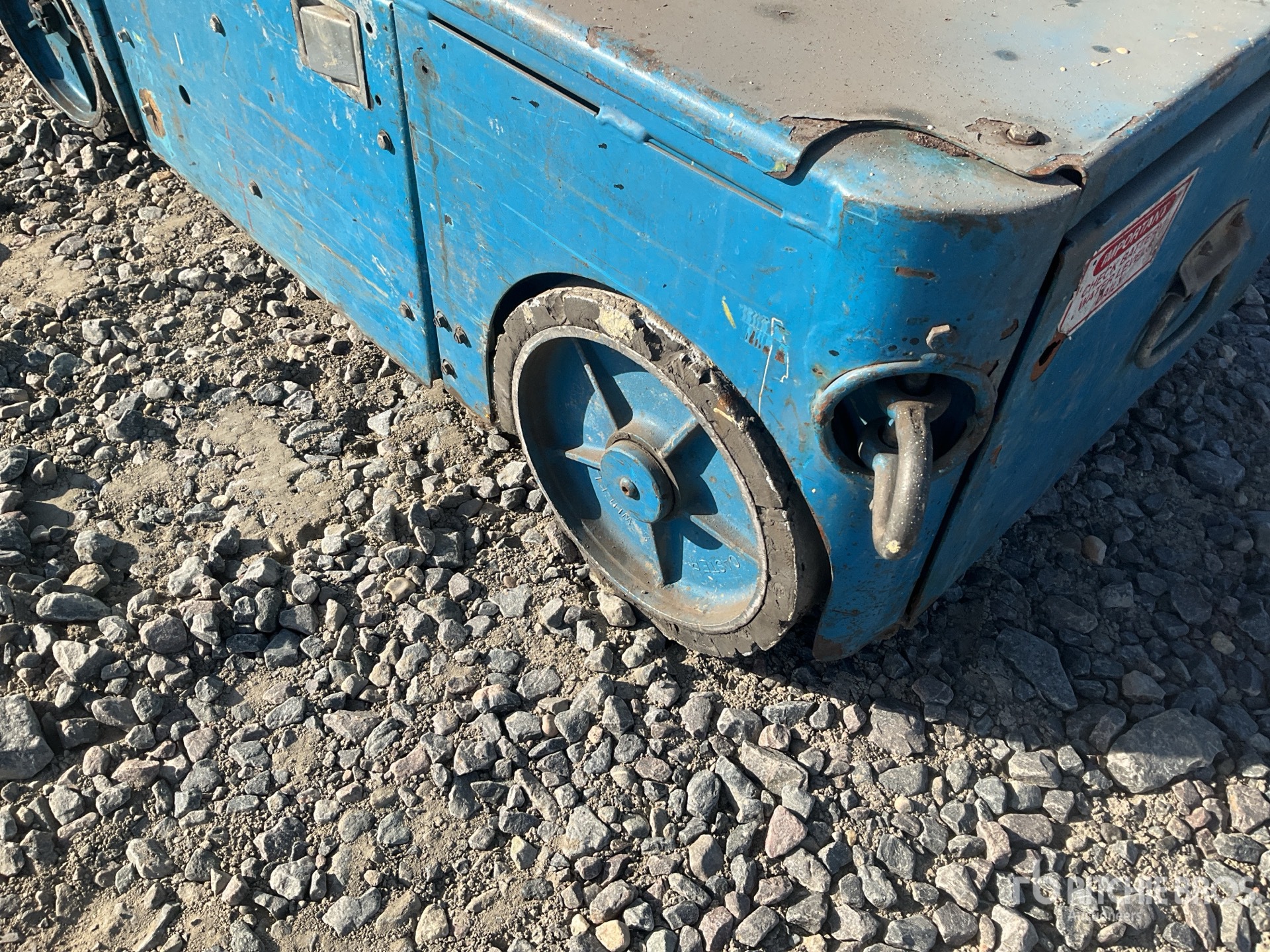 Upright TM12