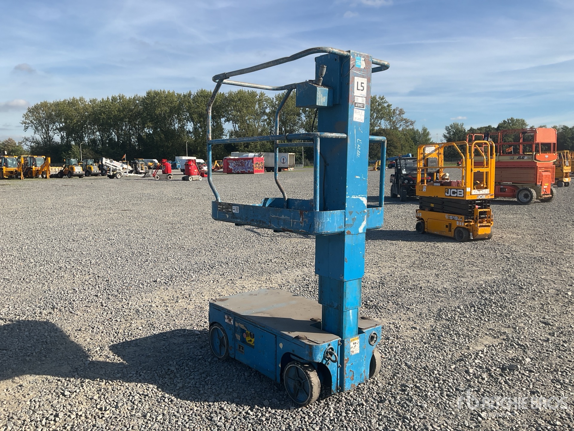 Upright TM12