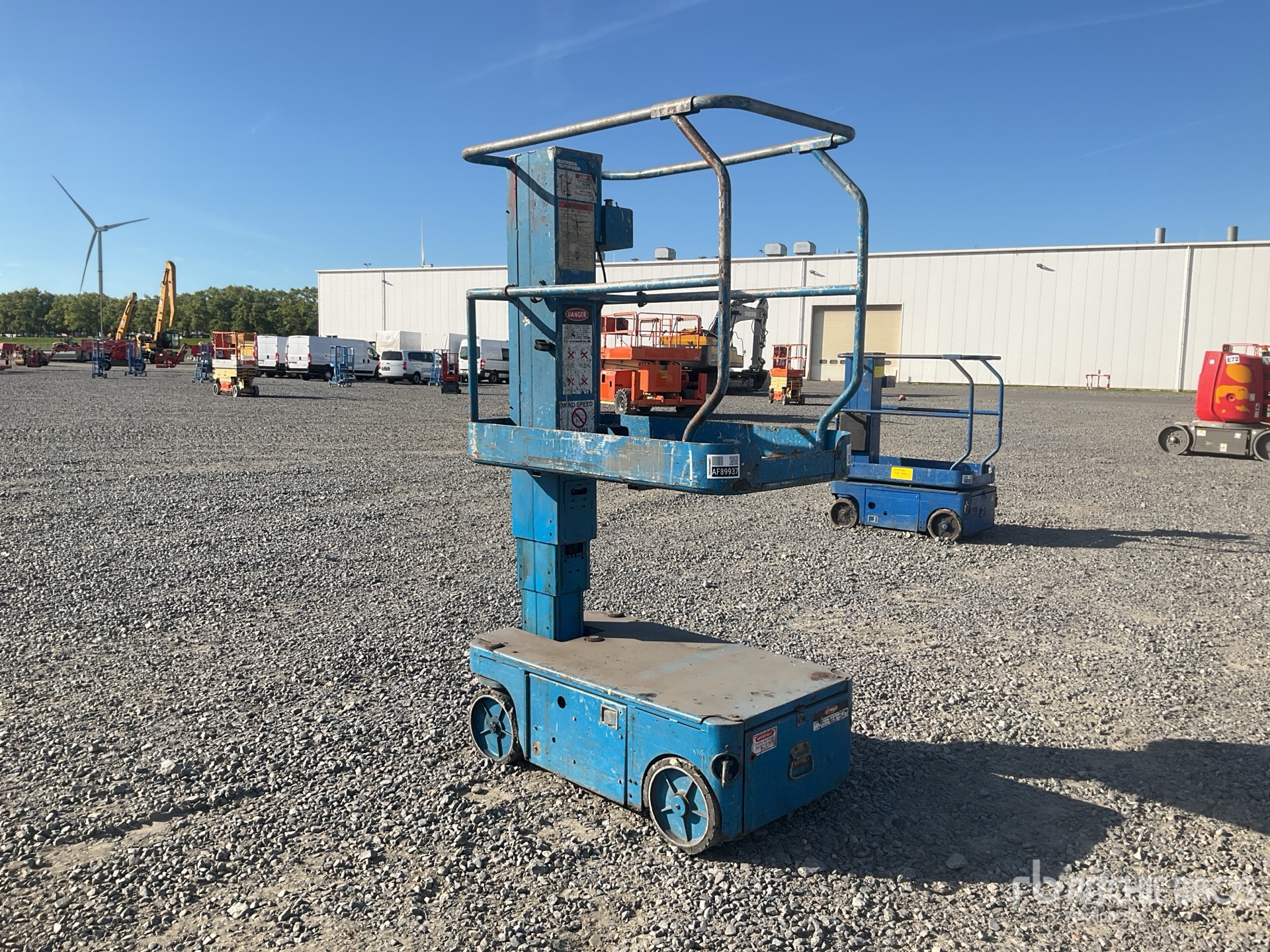 Upright TM12
