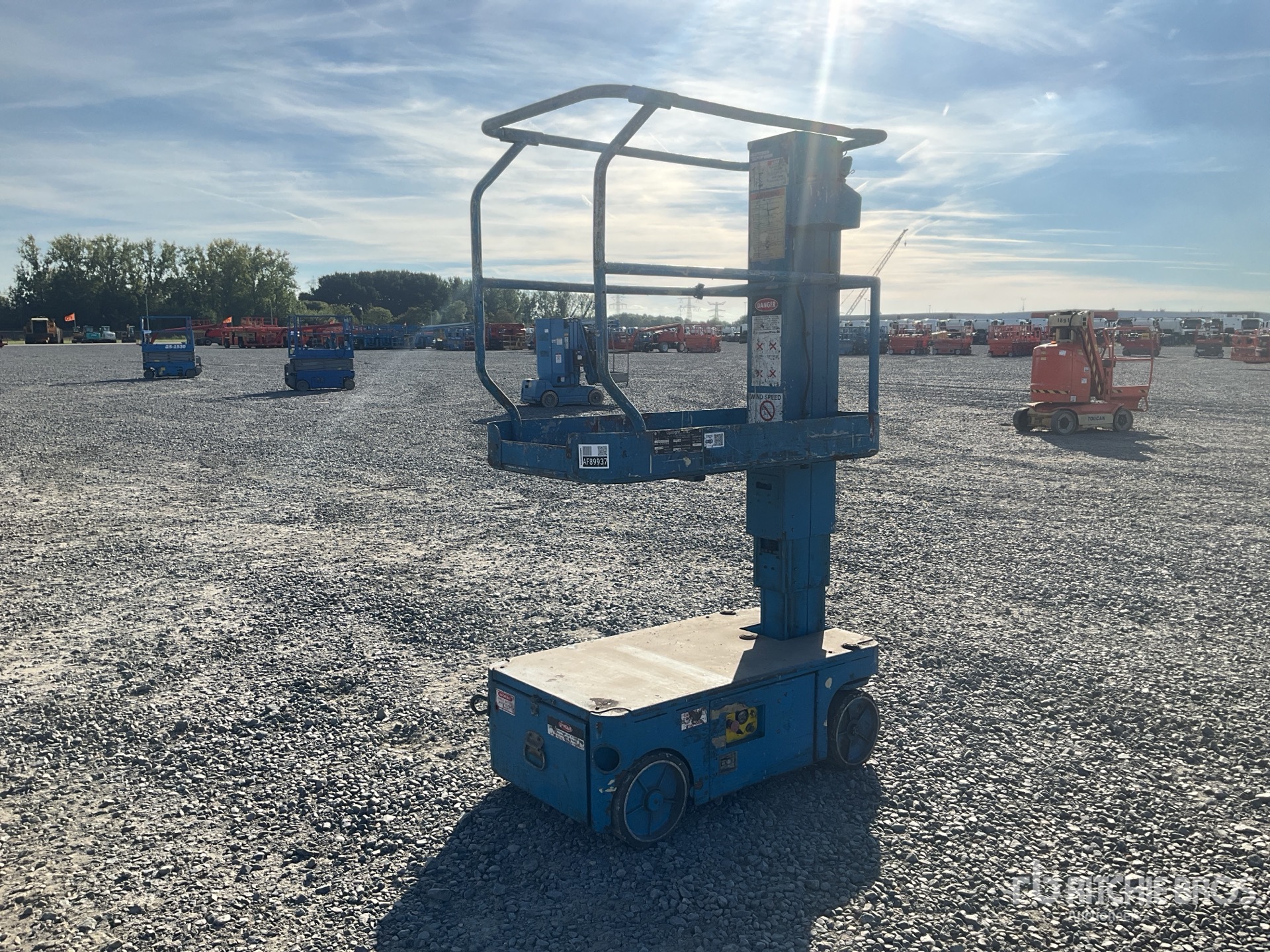 Upright TM12