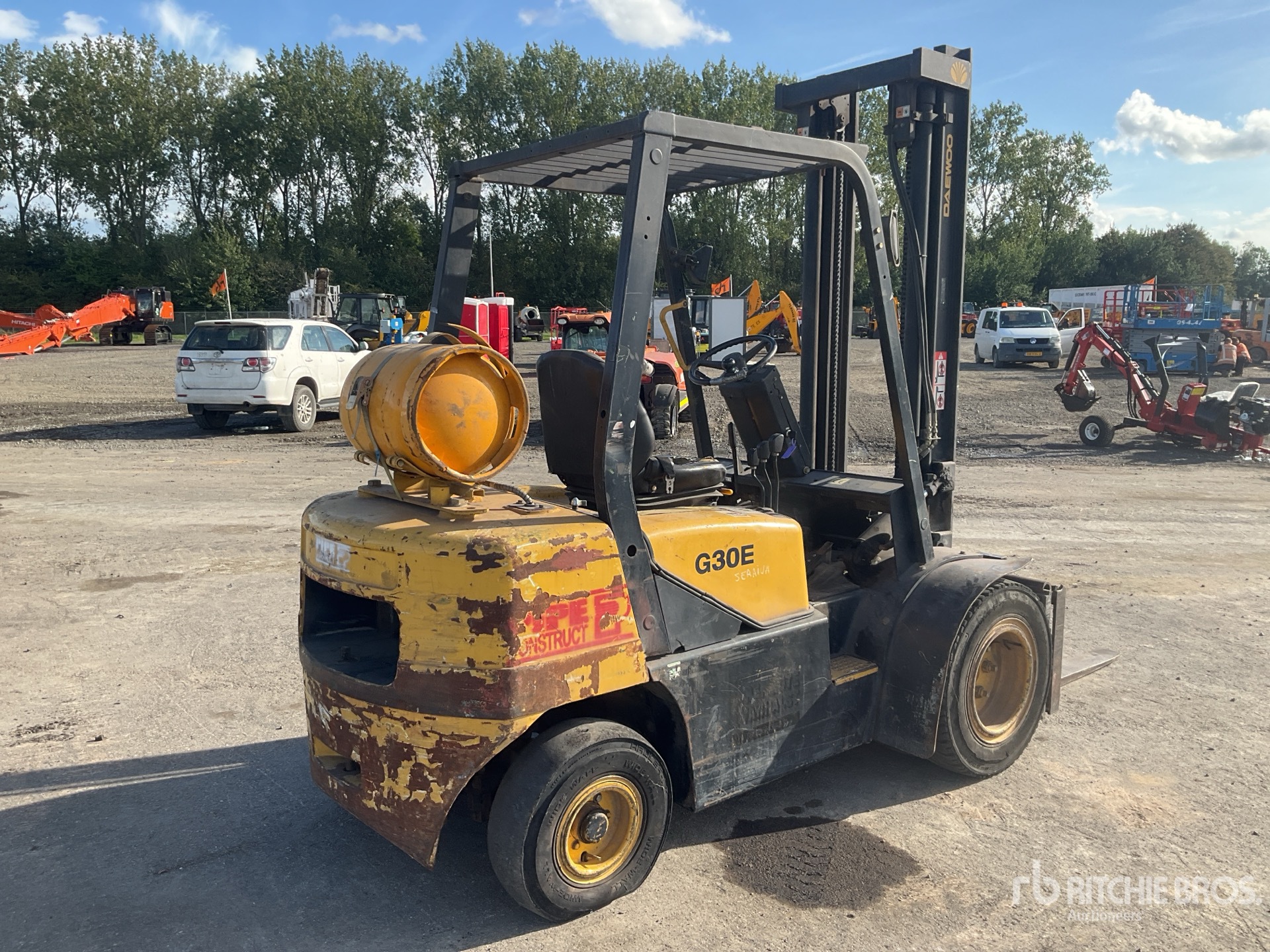 2002 Daewoo G30E-3