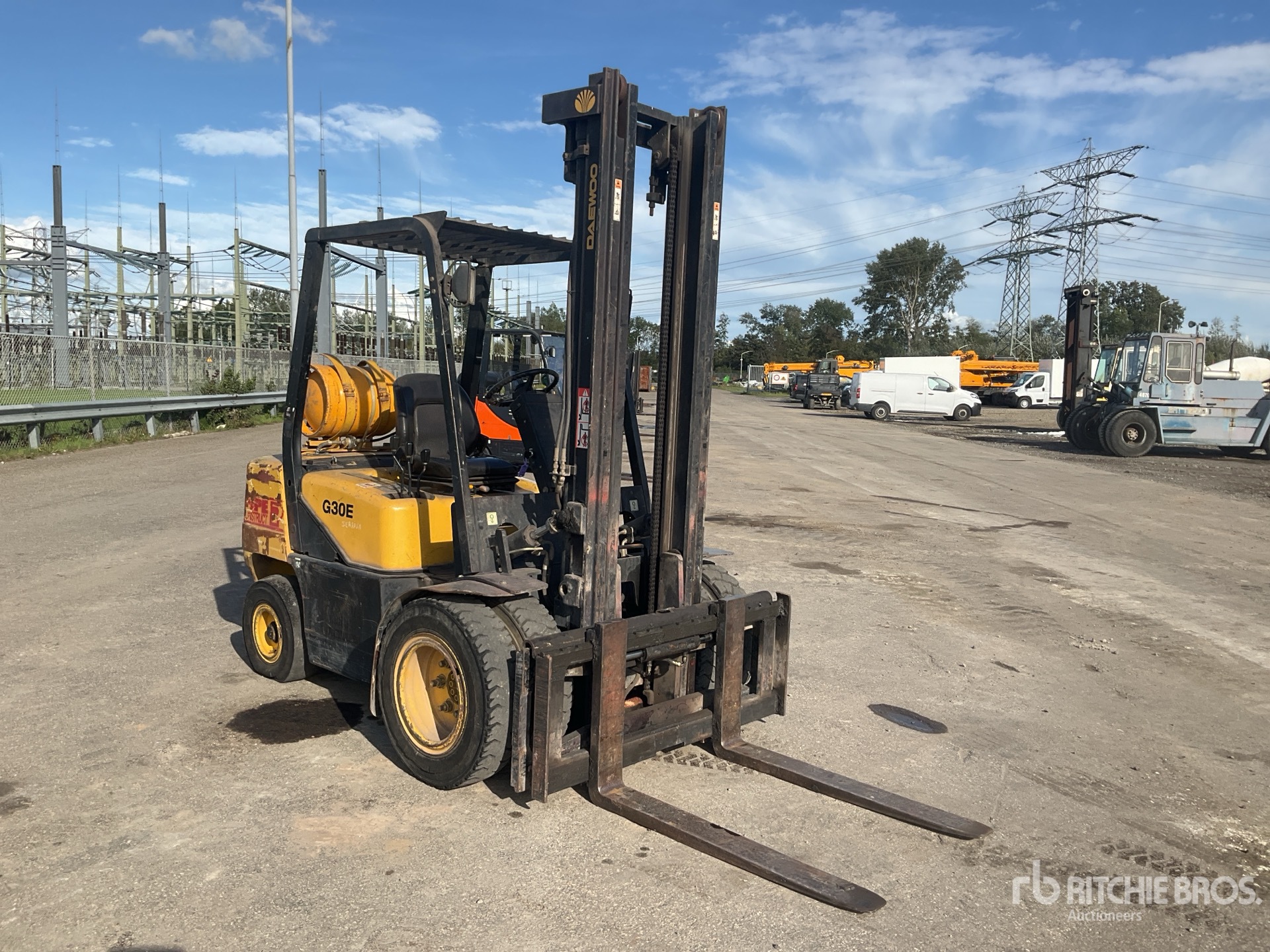 2002 Daewoo G30E-3