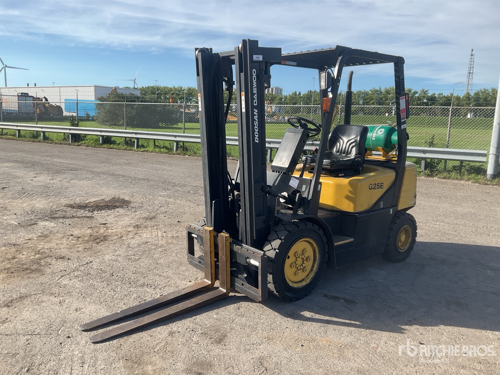 Photo of 2006 Daewoo G25E