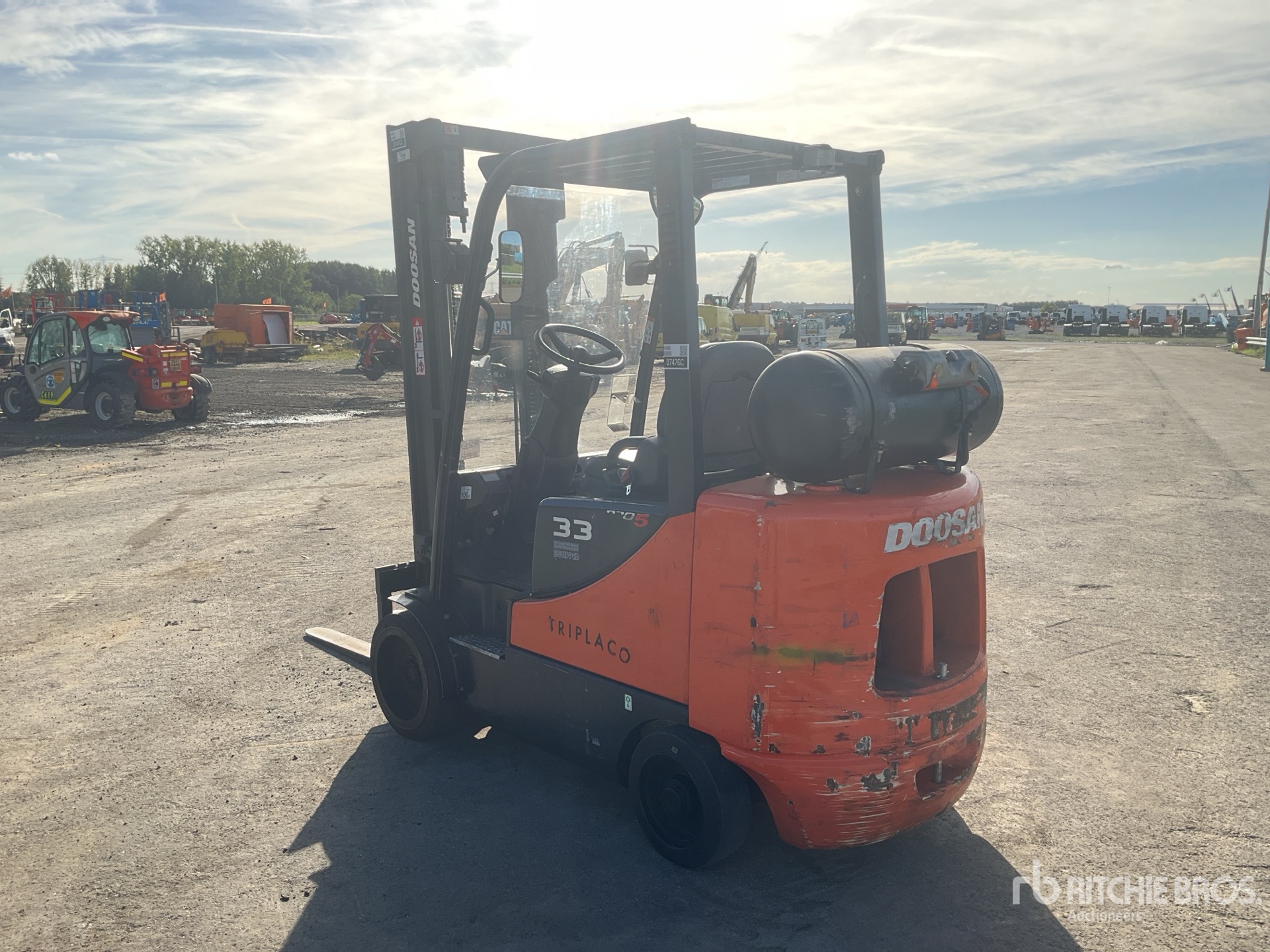 2016 Doosan GC33P-5