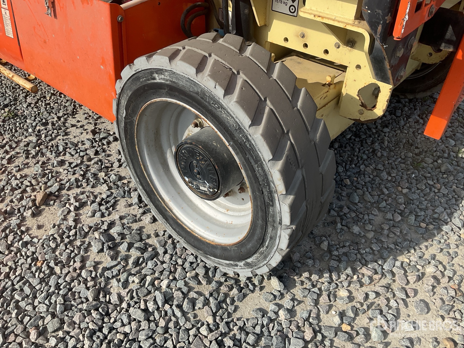 2014 JLG 4069LE