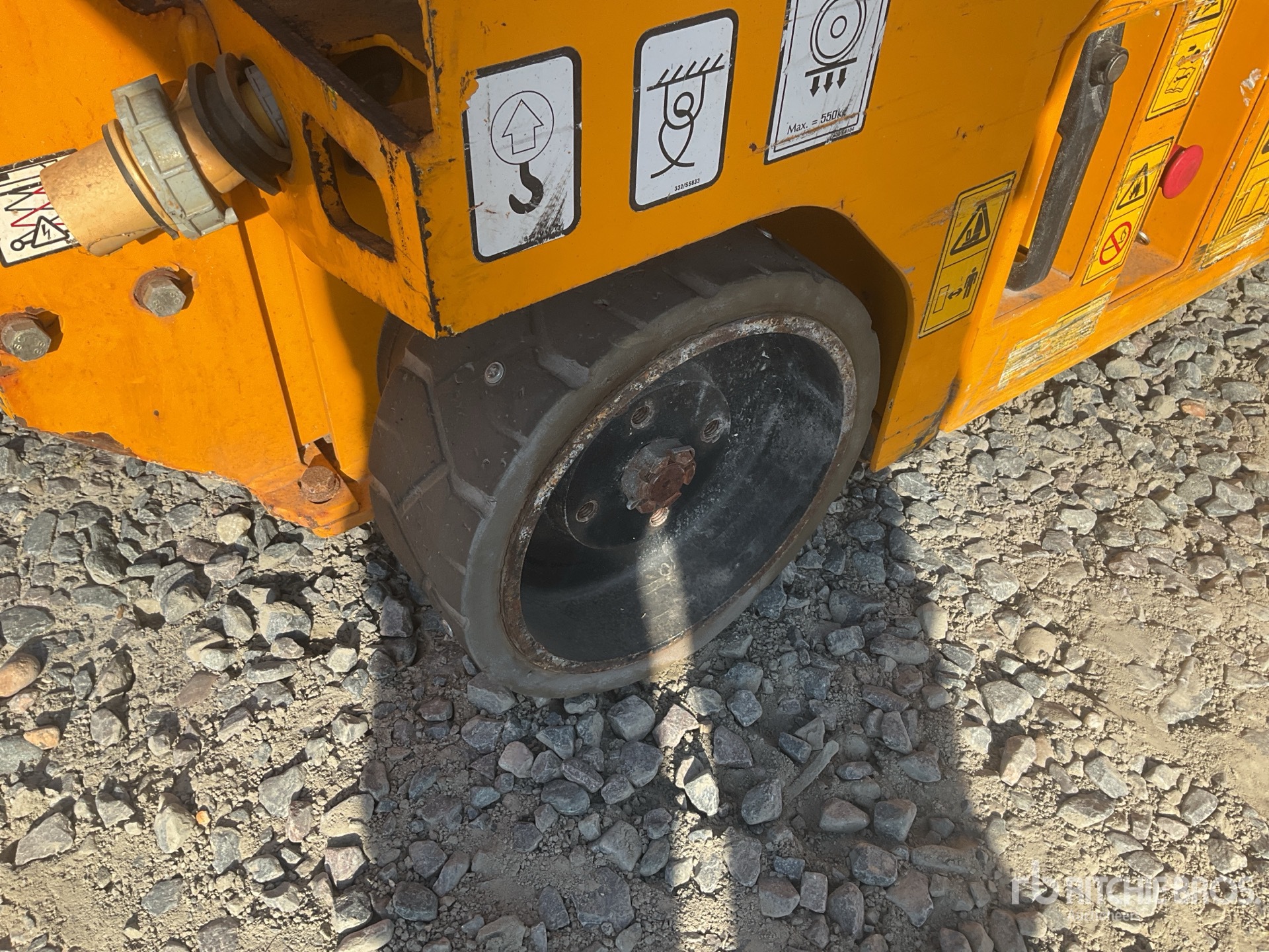 2017 JCB S1930E