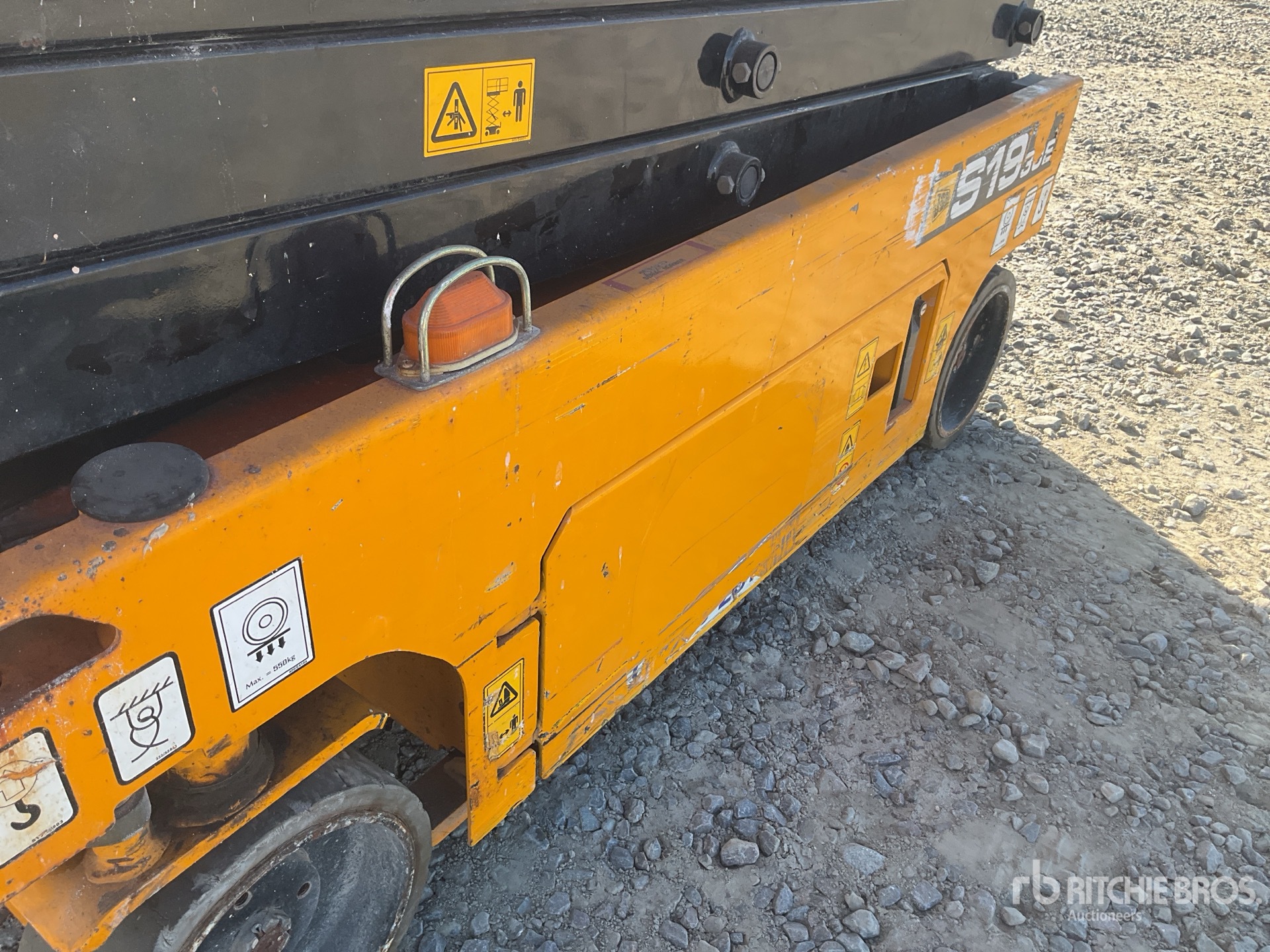 2017 JCB S1930E