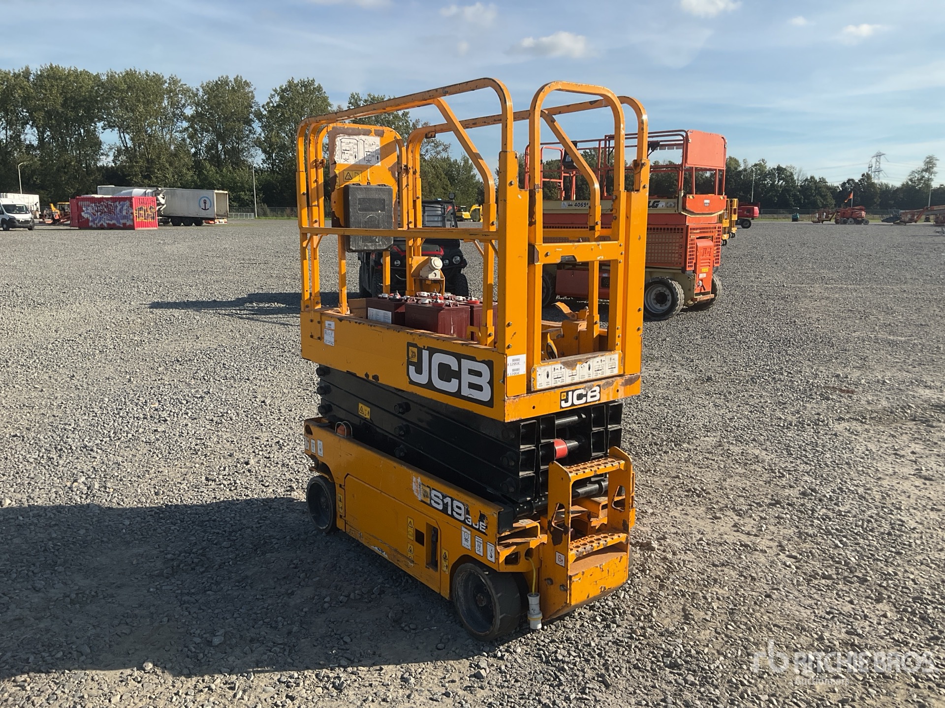2017 JCB S1930E