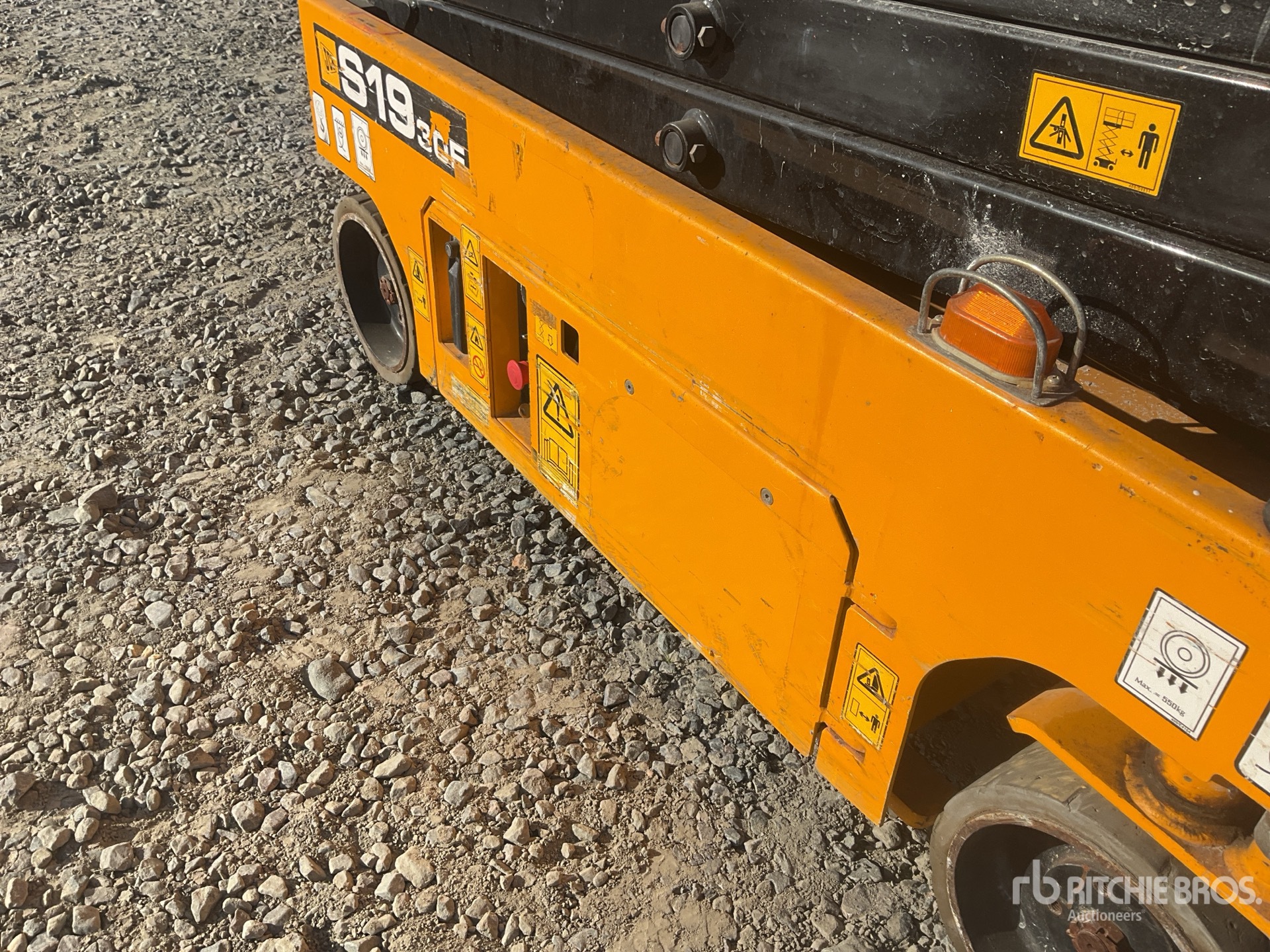 2017 JCB S1930E
