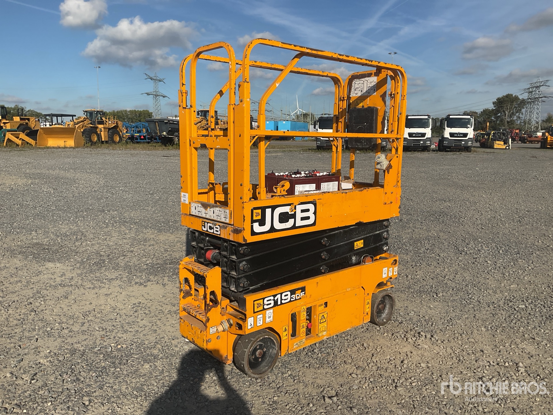 2017 JCB S1930E