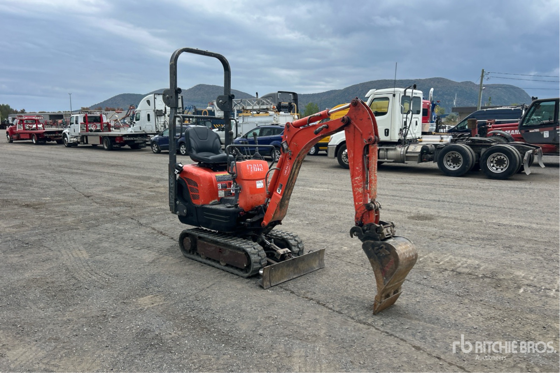 2019 Kubota K008-3