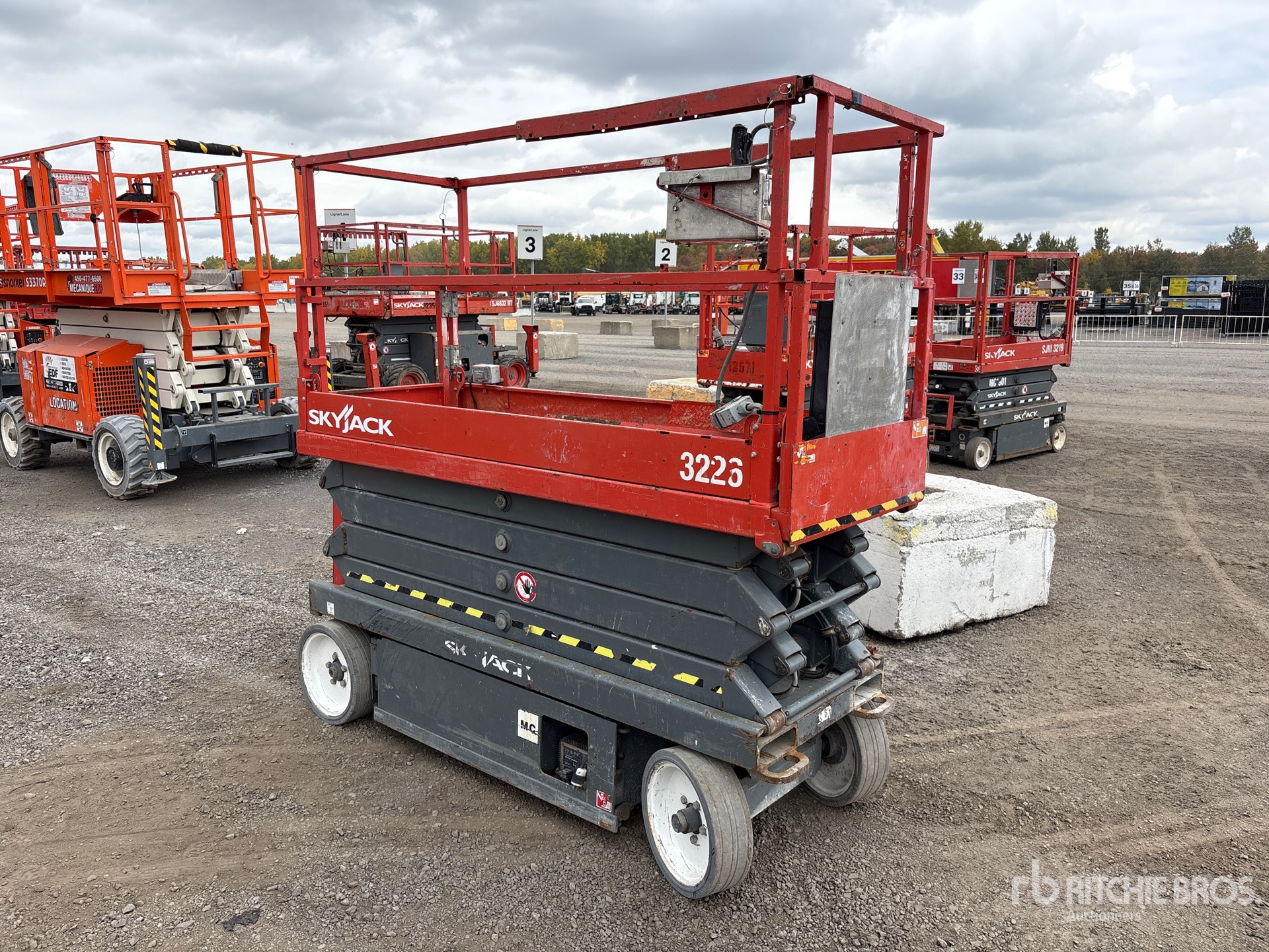 2017 Skyjack SJ3226