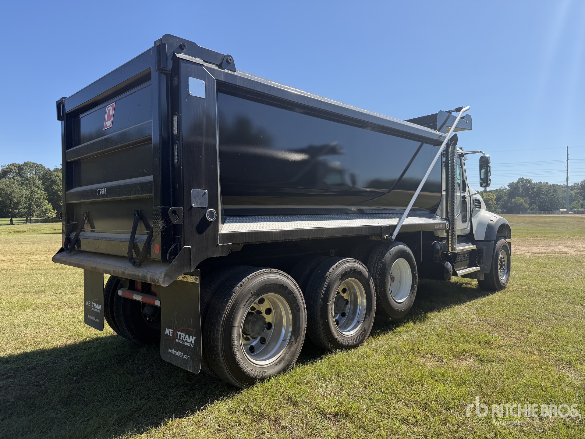 2026 Mack GR64F